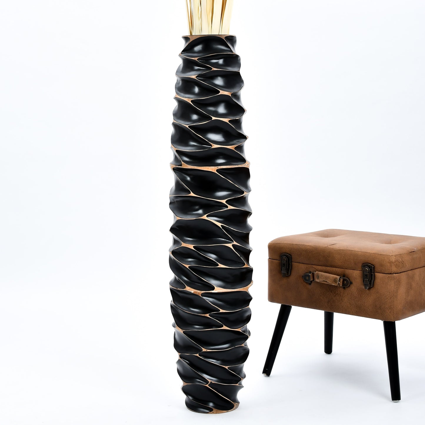 Large Mango Wood Floor Vase – Handcrafted Decorative Highlight from Thailand, 41 inches