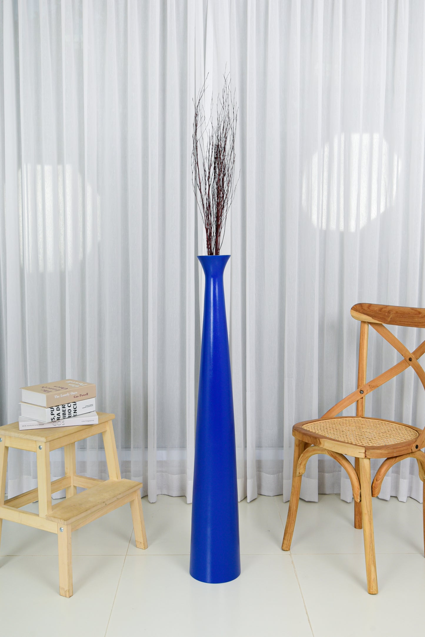 Large Mango Wood Floor Vase – Handcrafted Decorative Highlight from Thailand, 41 inches