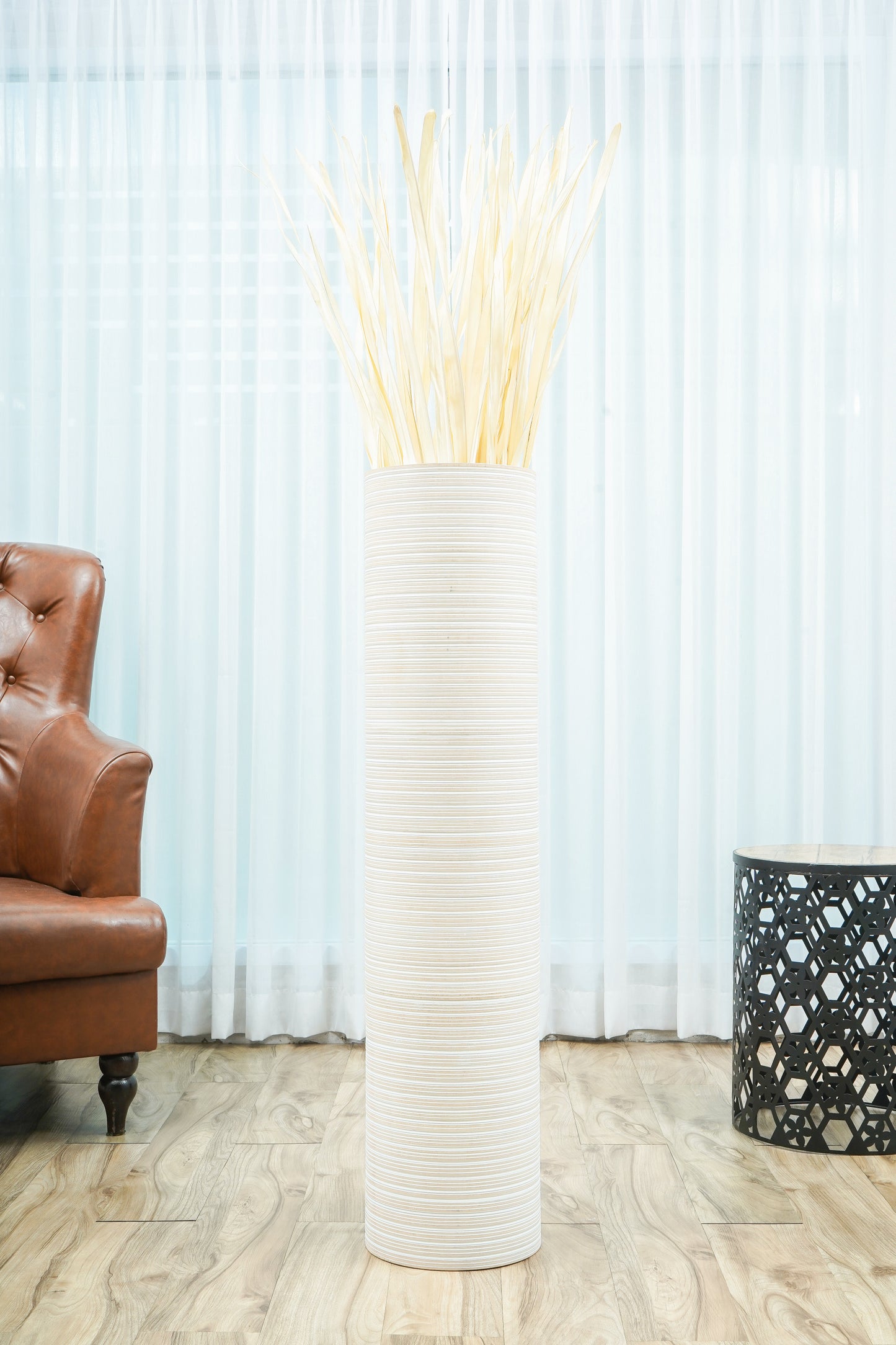 Large Mango Wood Floor Vase – Handcrafted Decorative Highlight from Thailand, 41 inches