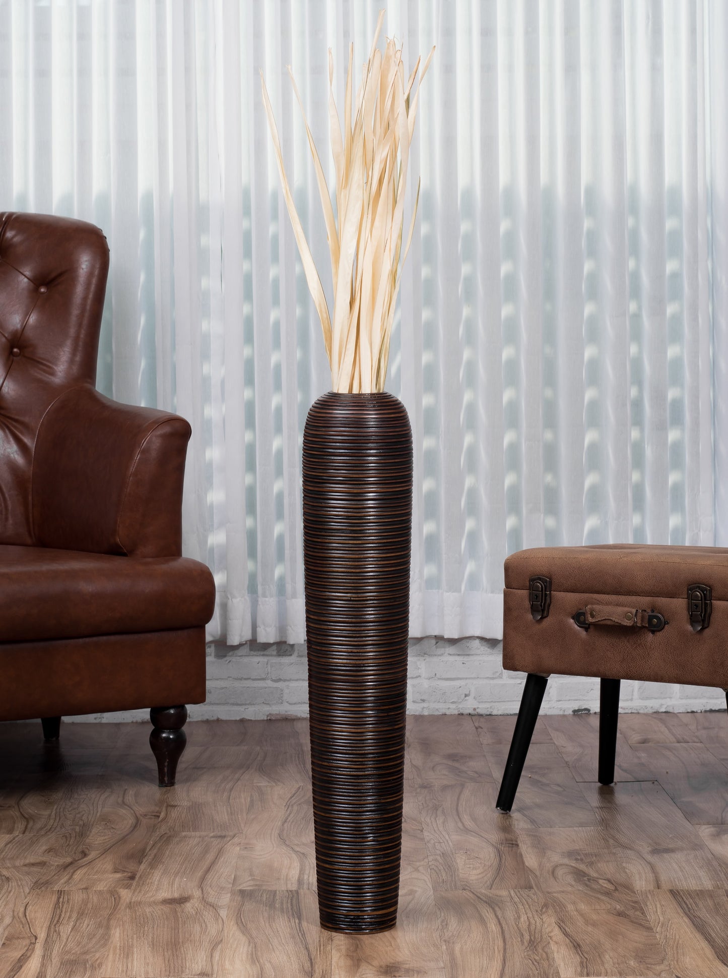 Large Mango Wood Floor Vase – Handcrafted Decorative Highlight from Thailand, 26 inches