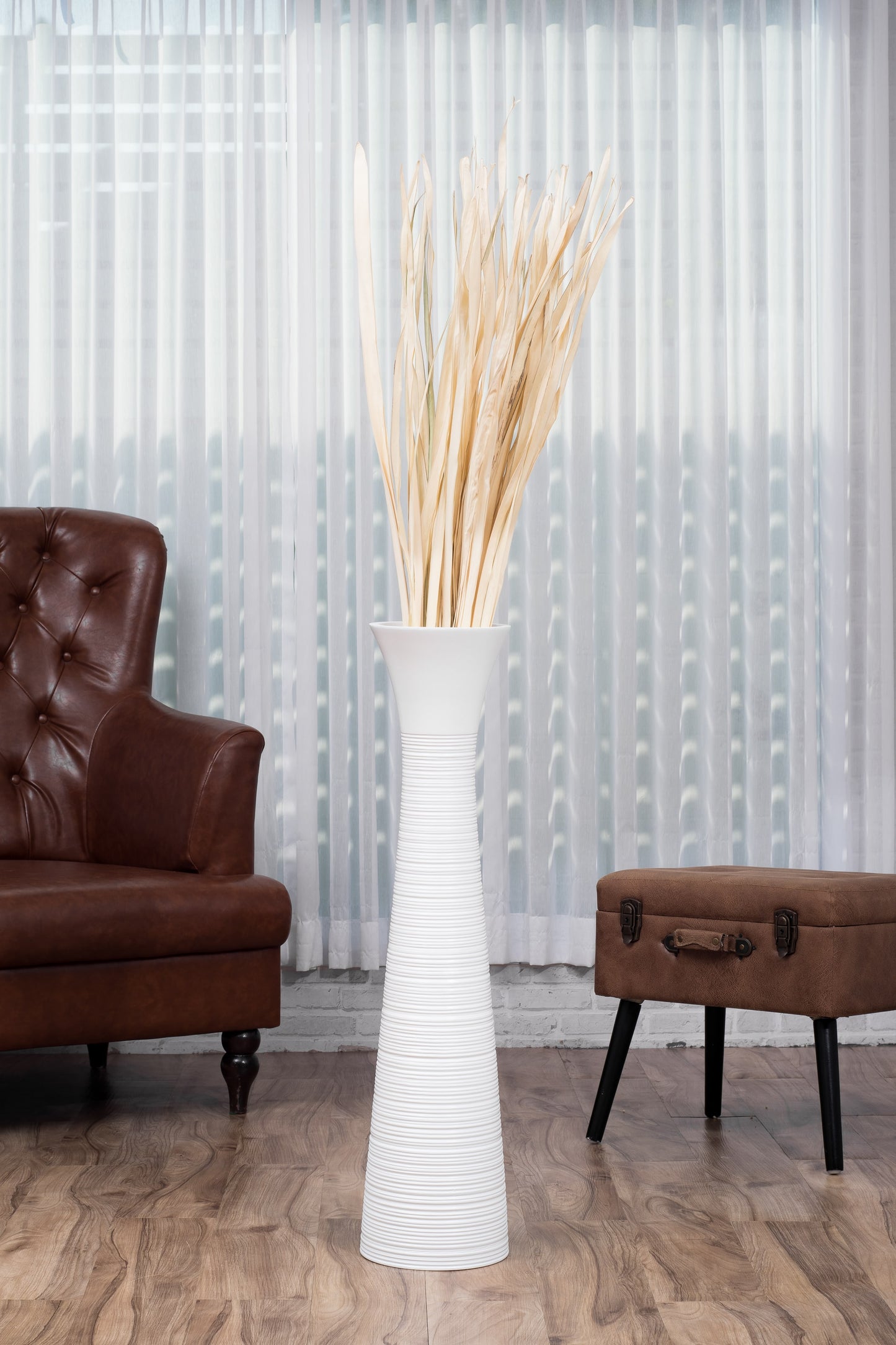 Large Mango Wood Floor Vase – Handcrafted Decorative Highlight from Thailand, 34 inches