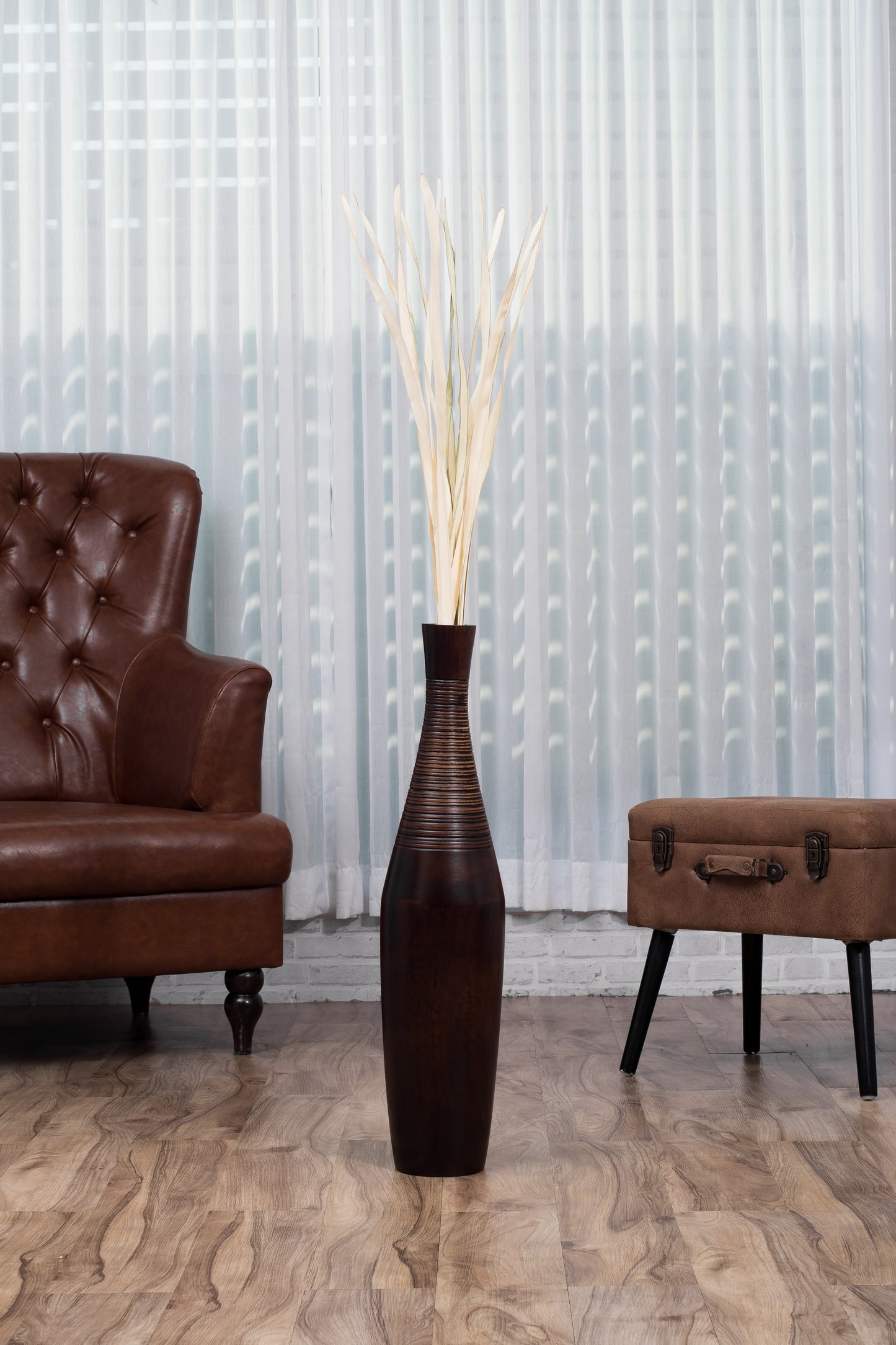 Large Mango Wood Floor Vase – Handcrafted Decorative Highlight from Thailand, brown, 26 inches