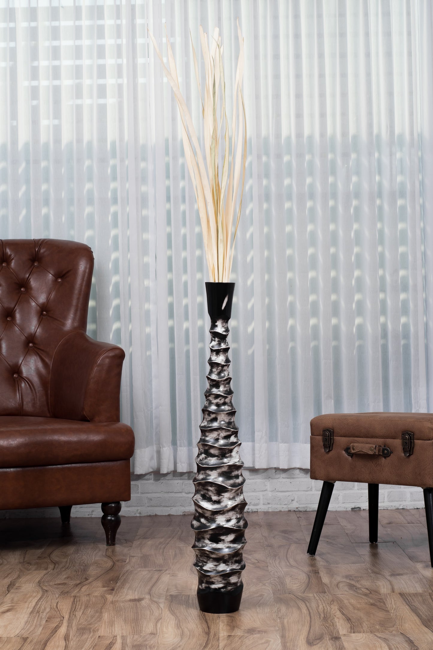 Large Mango Wood Floor Vase – Handcrafted Decorative Highlight from Thailand, 34 inches