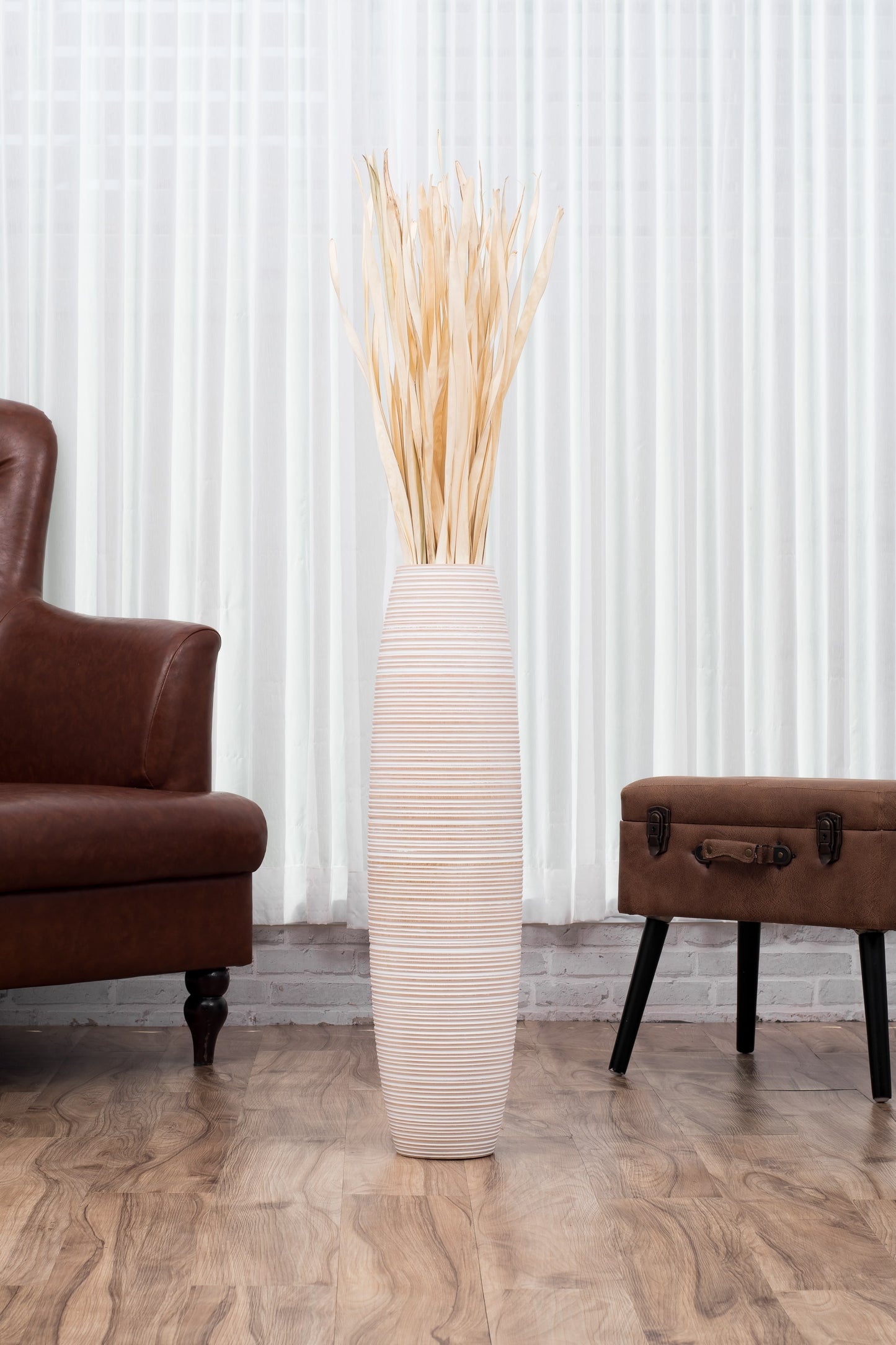Large Mango Wood Floor Vase – Handcrafted Decorative Highlight from Thailand, 26 inches