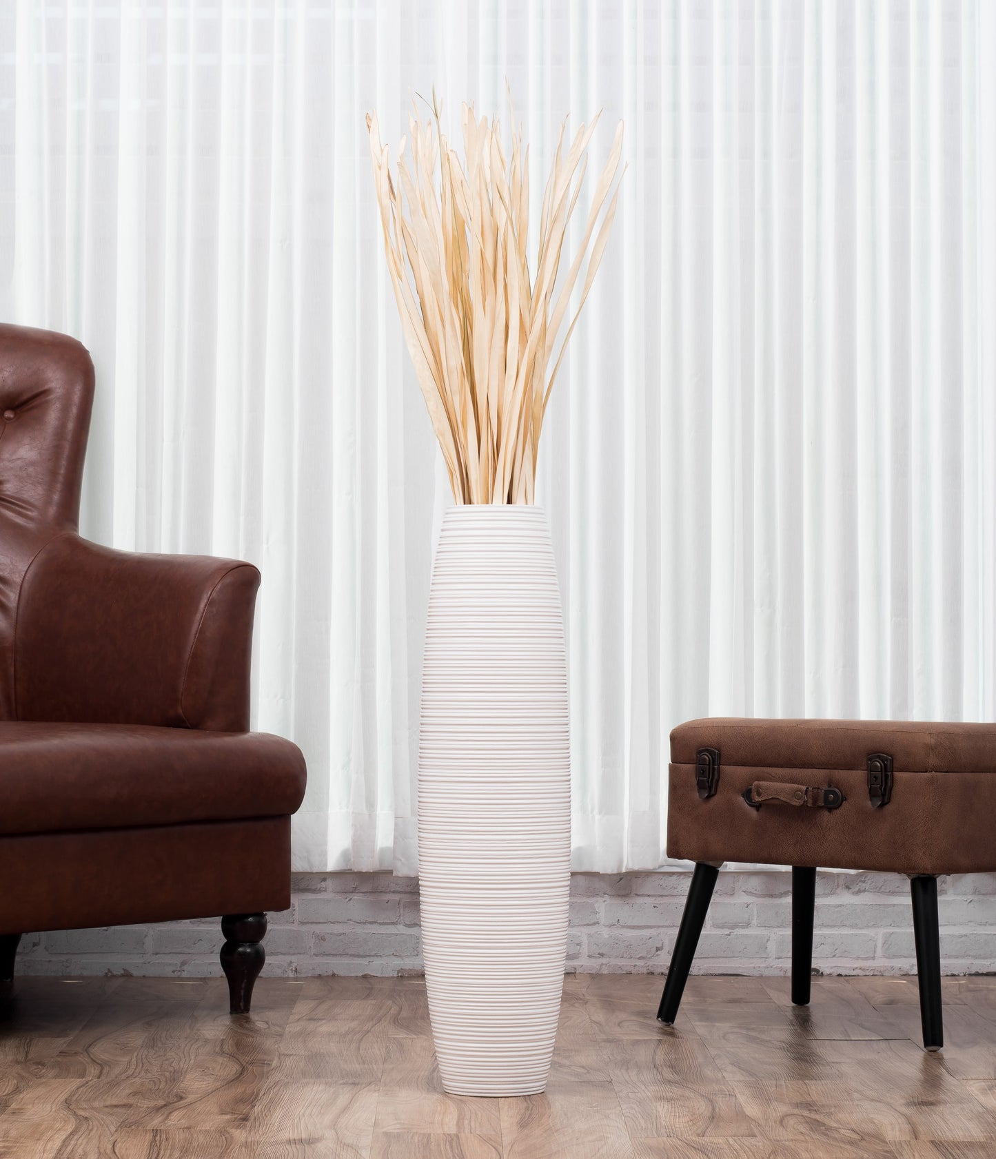 Large Mango Wood Floor Vase – Handcrafted Decorative Highlight from Thailand, 26 inches