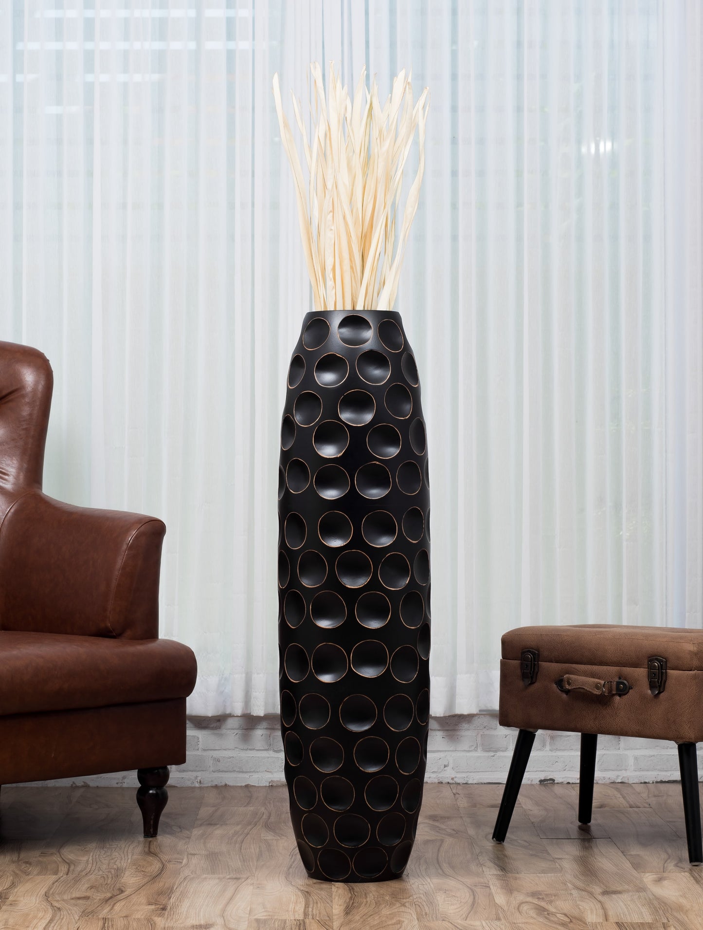 Large Mango Wood Floor Vase – Handcrafted Decorative Highlight from Thailand, 41 inches