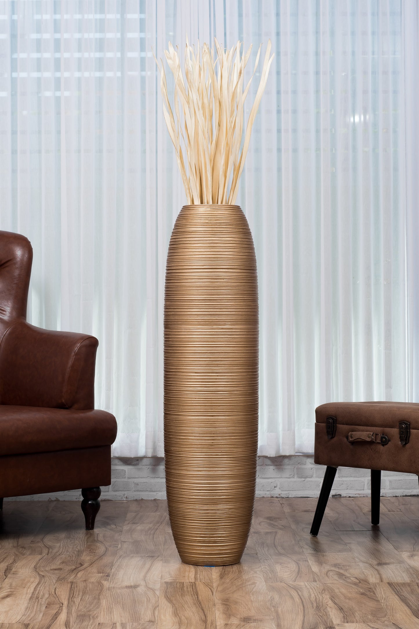 Large Mango Wood Floor Vase – Handcrafted Decorative Highlight from Thailand, 41 inches