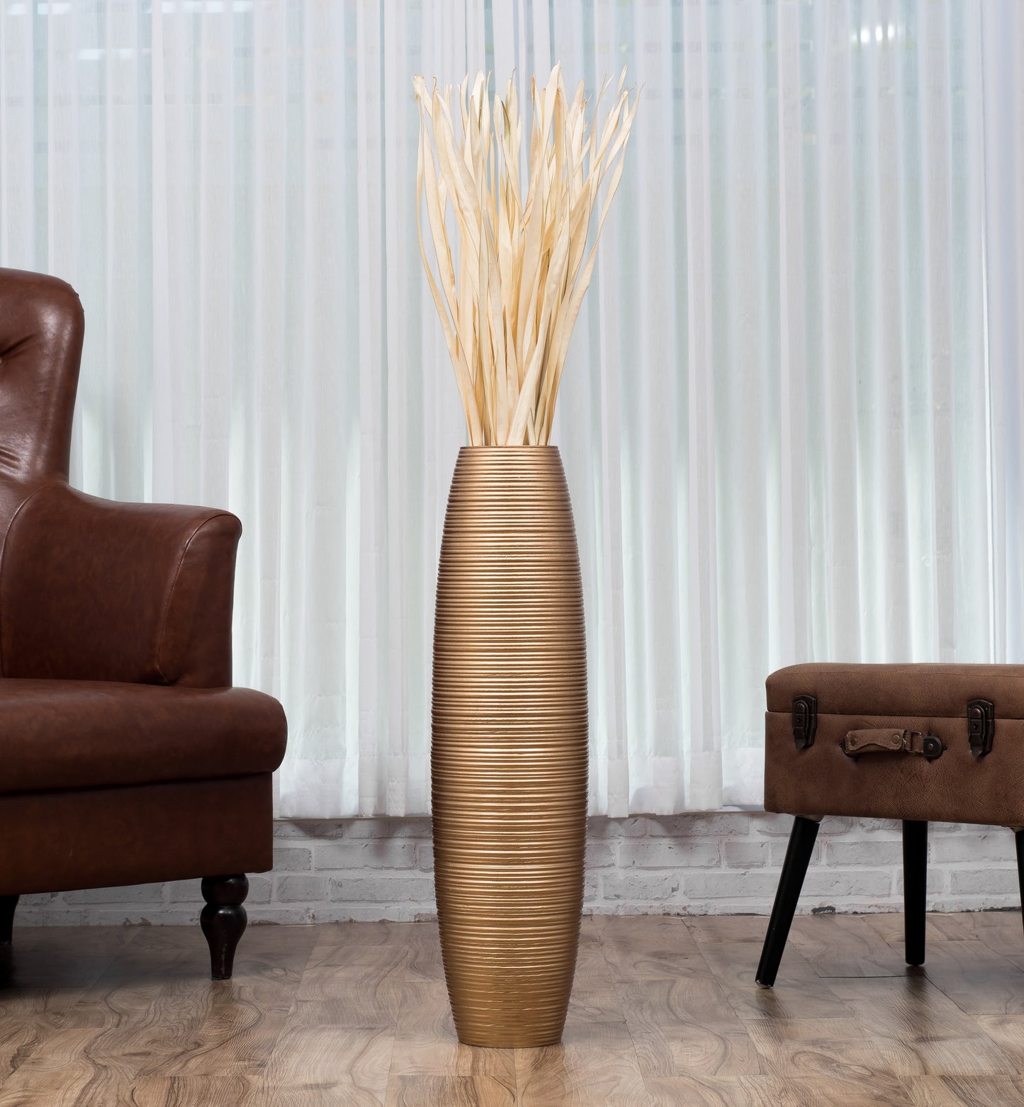 Large Mango Wood Floor Vase – Handcrafted Decorative Highlight from Thailand, 26 inches