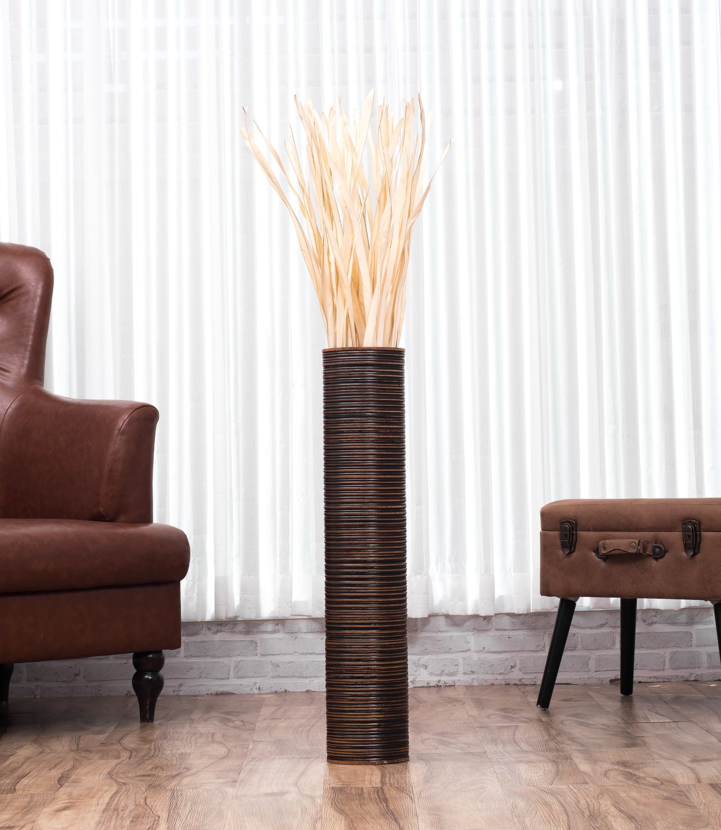 Large Mango Wood Floor Vase – Handcrafted Decorative Highlight from Thailand, 26 inches