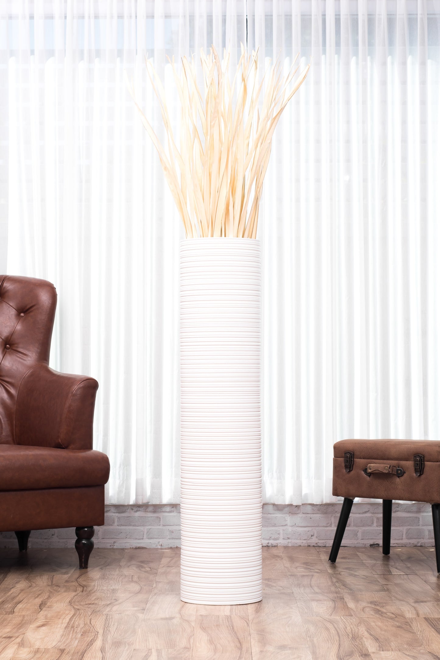 Large Mango Wood Floor Vase – Handcrafted Decorative Highlight from Thailand, 41 inches