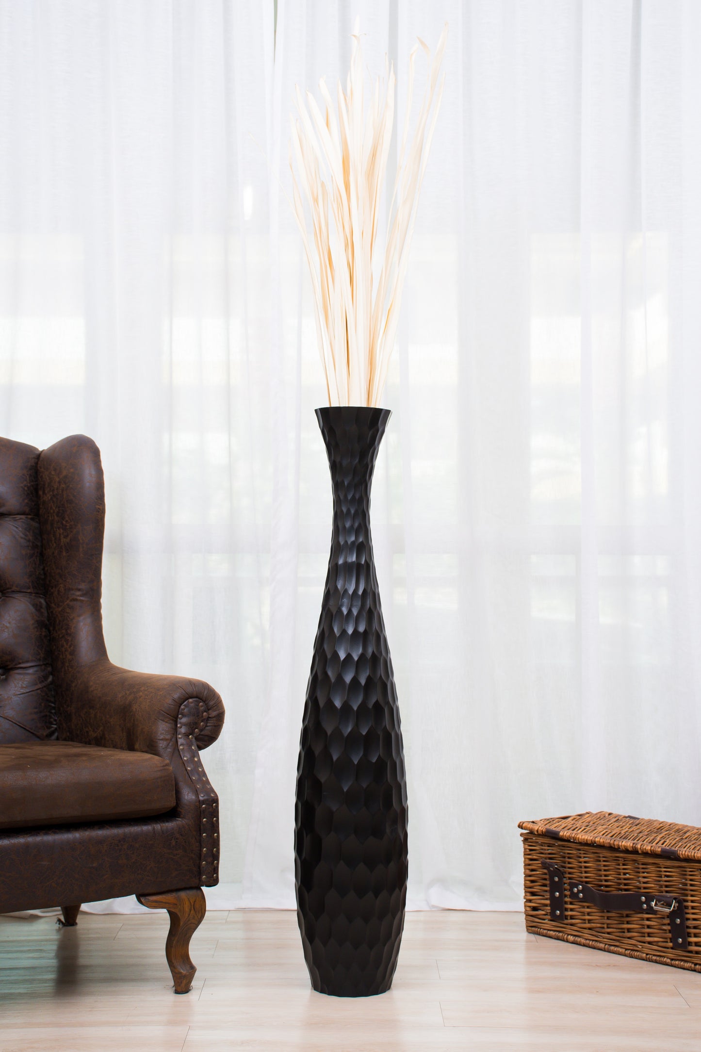 Large Mango Wood Floor Vase – Handcrafted Decorative Highlight from Thailand, 41 inches