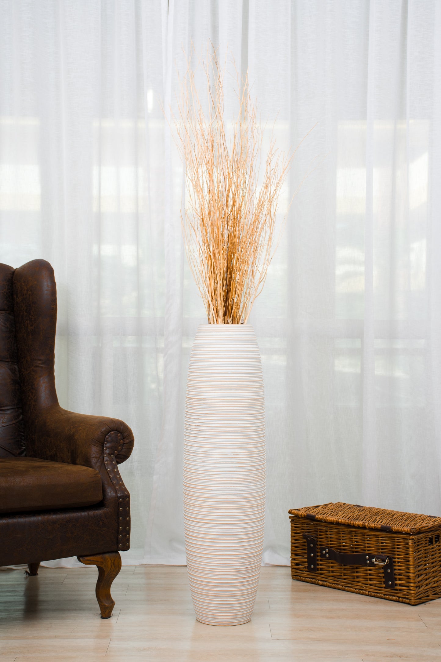 Large Mango Wood Floor Vase – Handcrafted Decorative Highlight from Thailand, 34 inches
