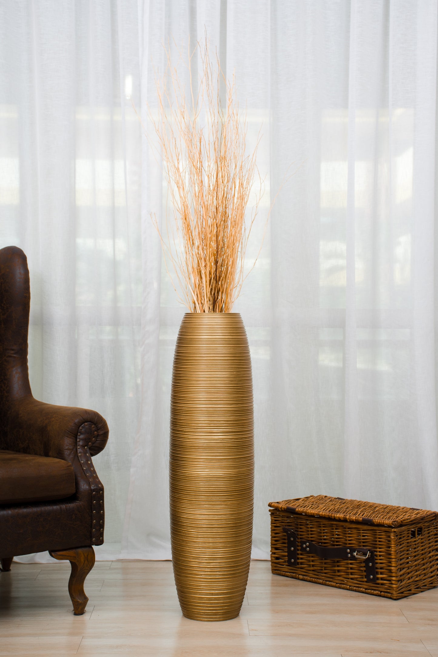 Large Mango Wood Floor Vase – Handcrafted Decorative Highlight from Thailand, 34 inches