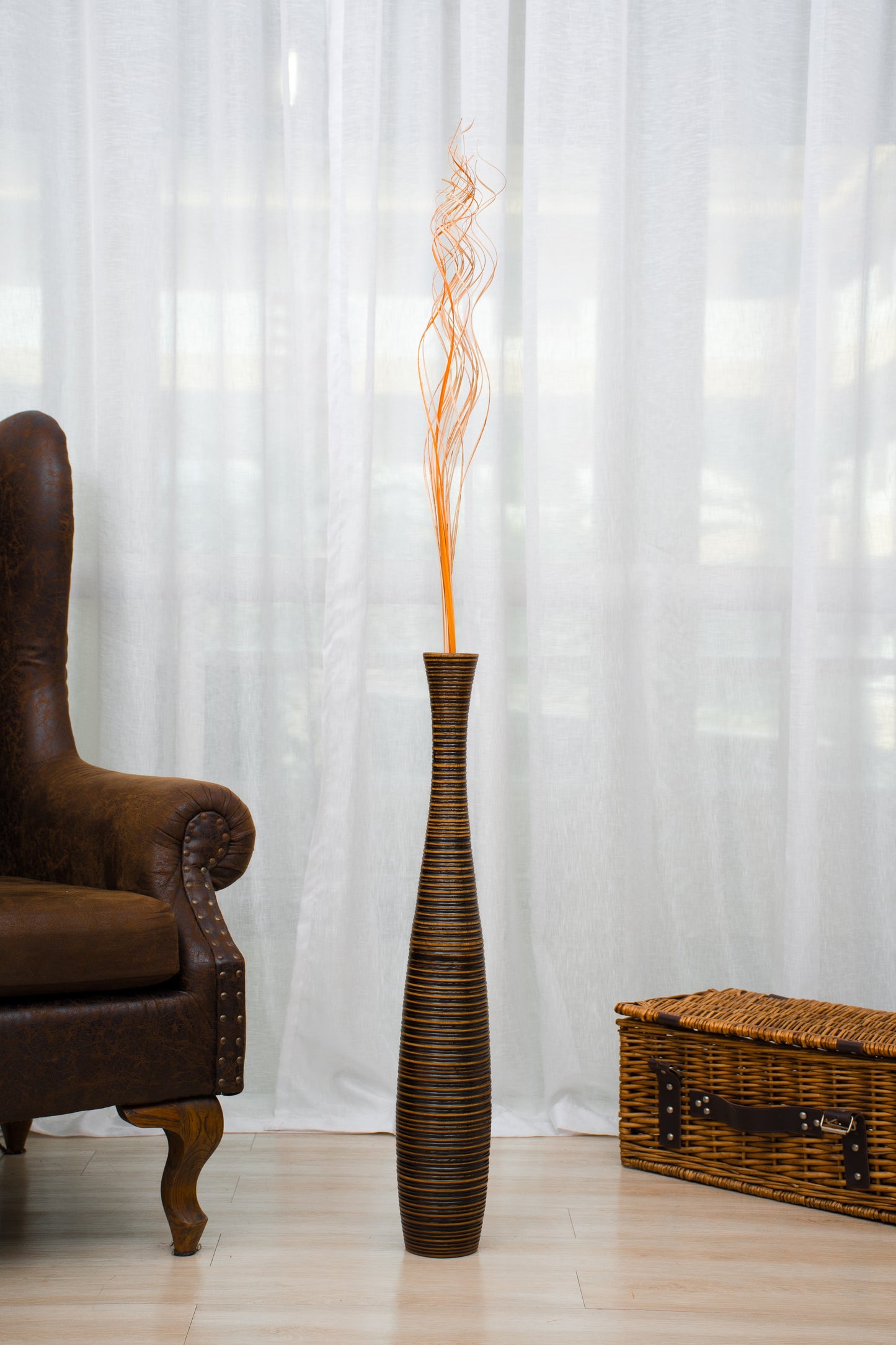 Large Mango Wood Floor Vase – Handcrafted Decorative Highlight from Thailand, 26 inches
