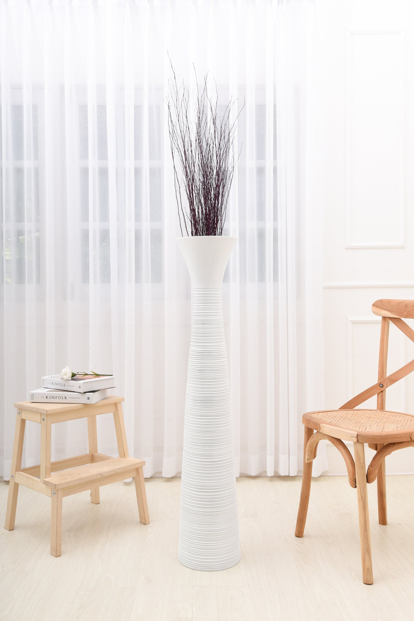 Large Mango Wood Floor Vase – Handcrafted Decorative Highlight from Thailand, 41 inches