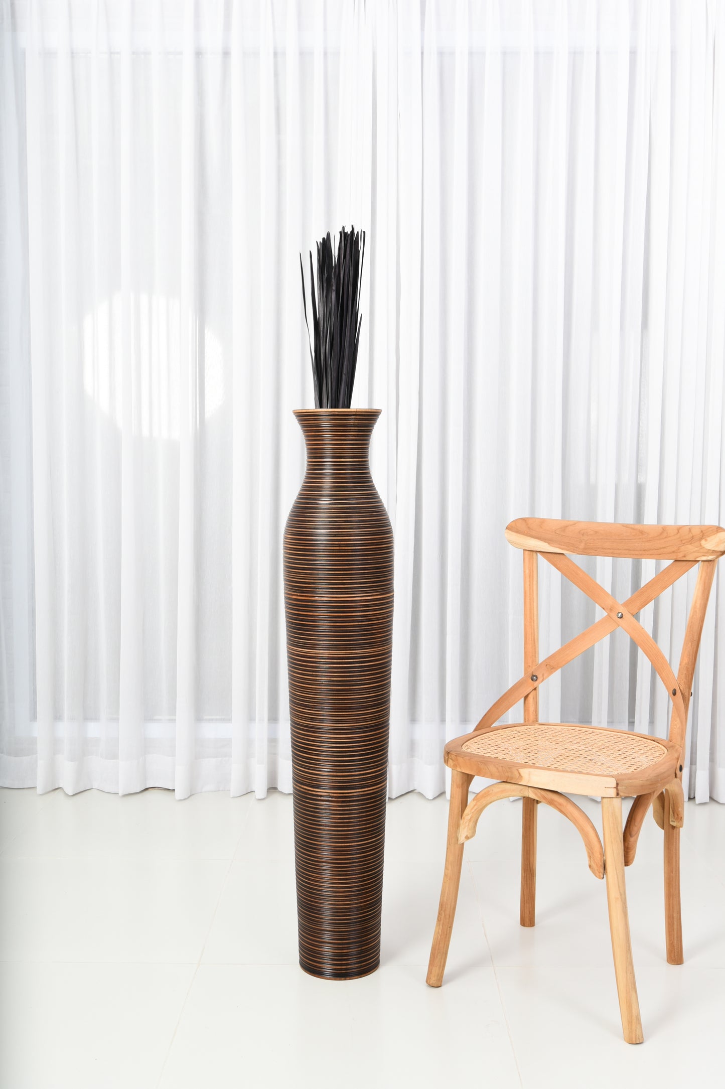 Large Mango Wood Floor Vase – Handcrafted Decorative Highlight from Thailand, 41 inches