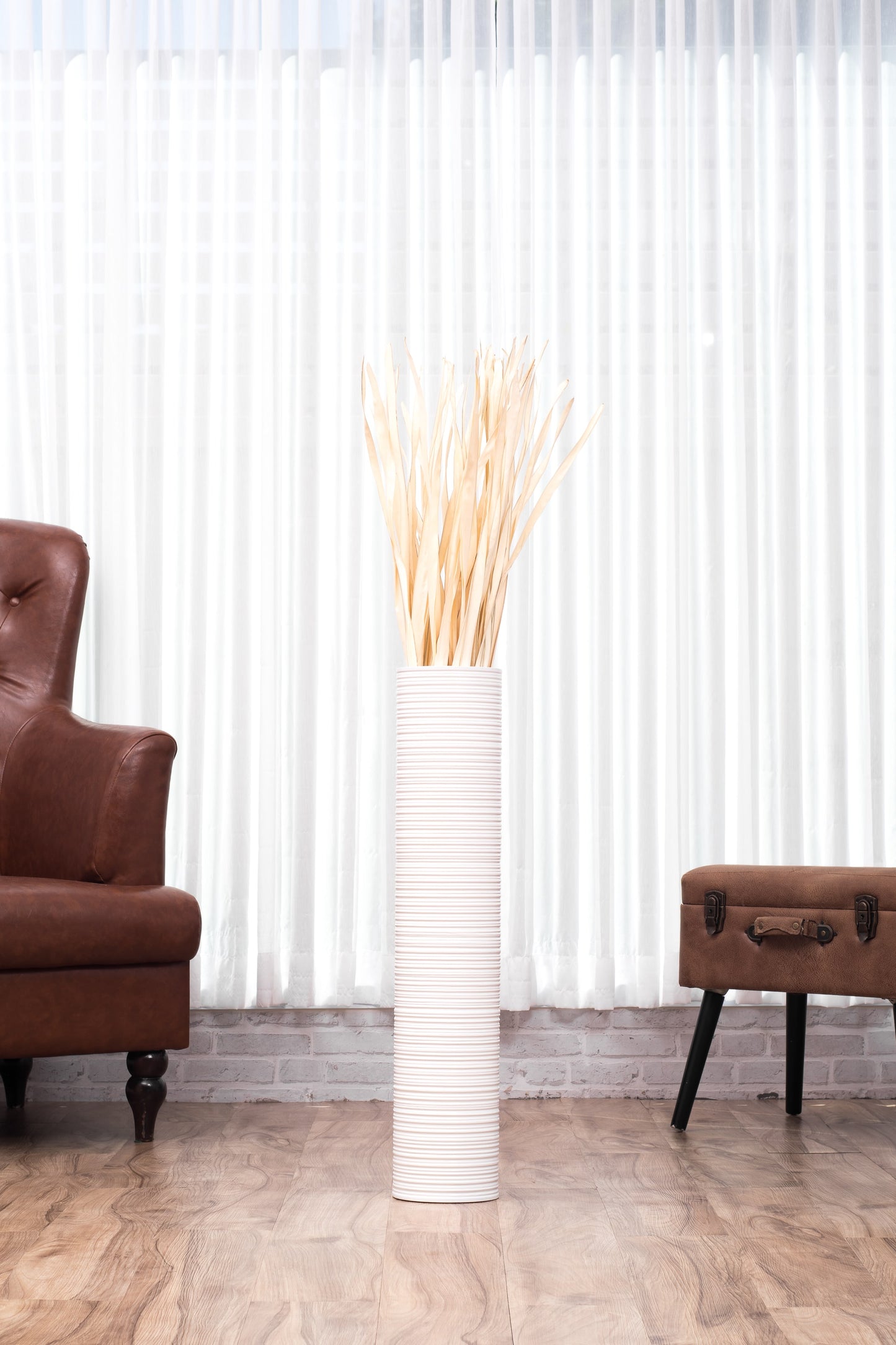 Large Mango Wood Floor Vase – Handcrafted Decorative Highlight from Thailand, 26 inches