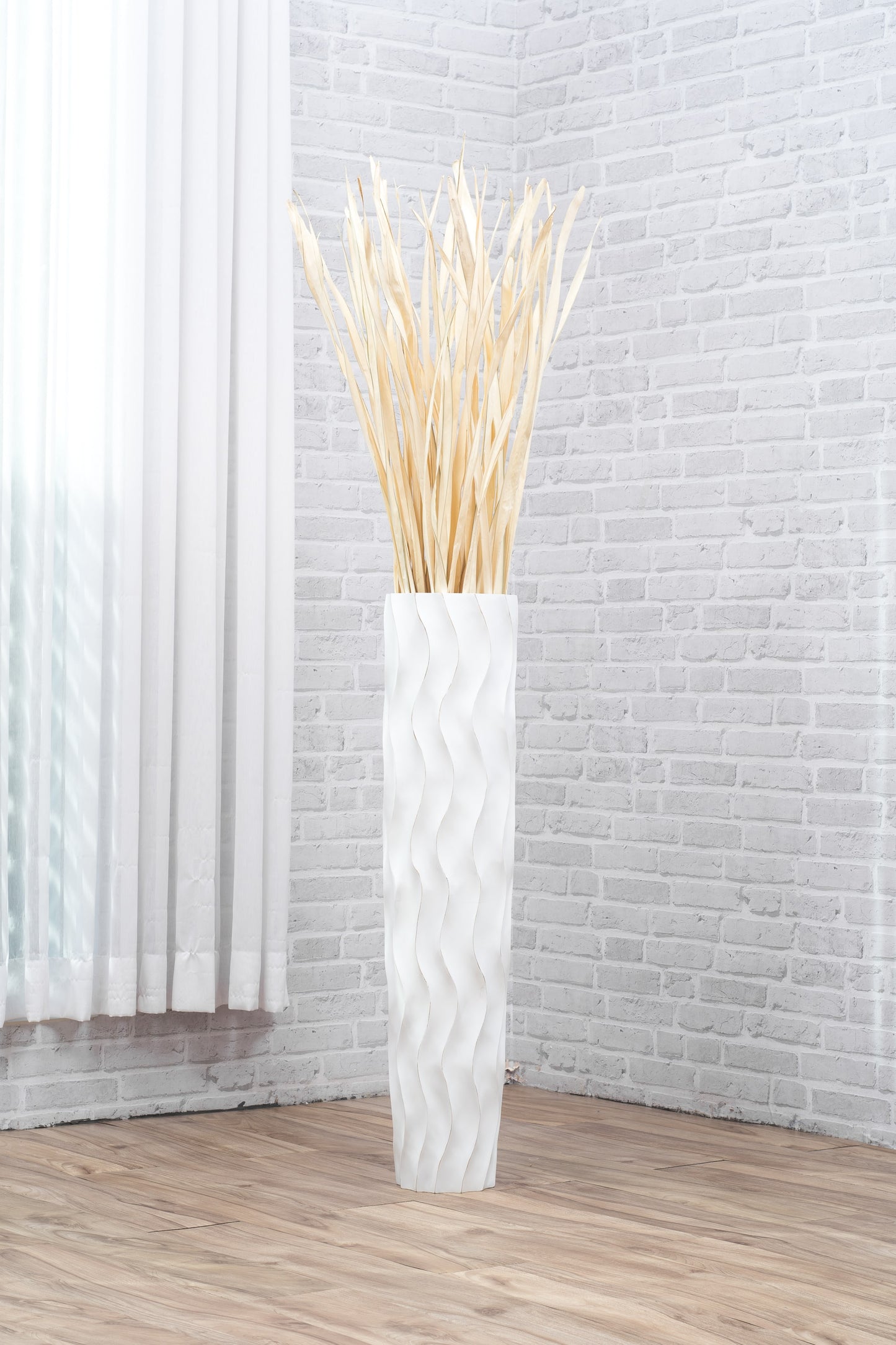 Large Mango Wood Floor Vase – Handcrafted Decorative Highlight from Thailand, 34 inches