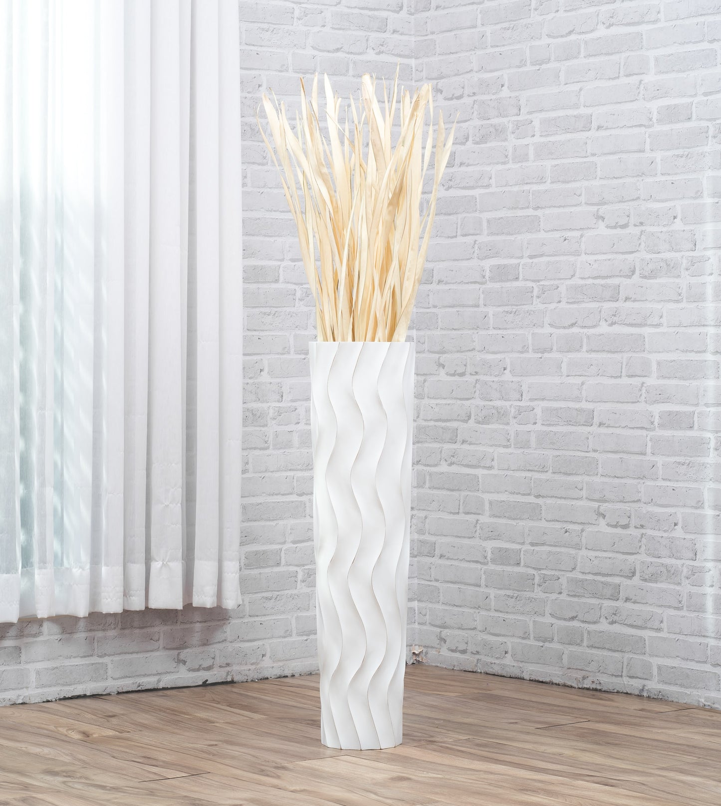 Large Mango Wood Floor Vase – Handcrafted Decorative Highlight from Thailand, 26 inches
