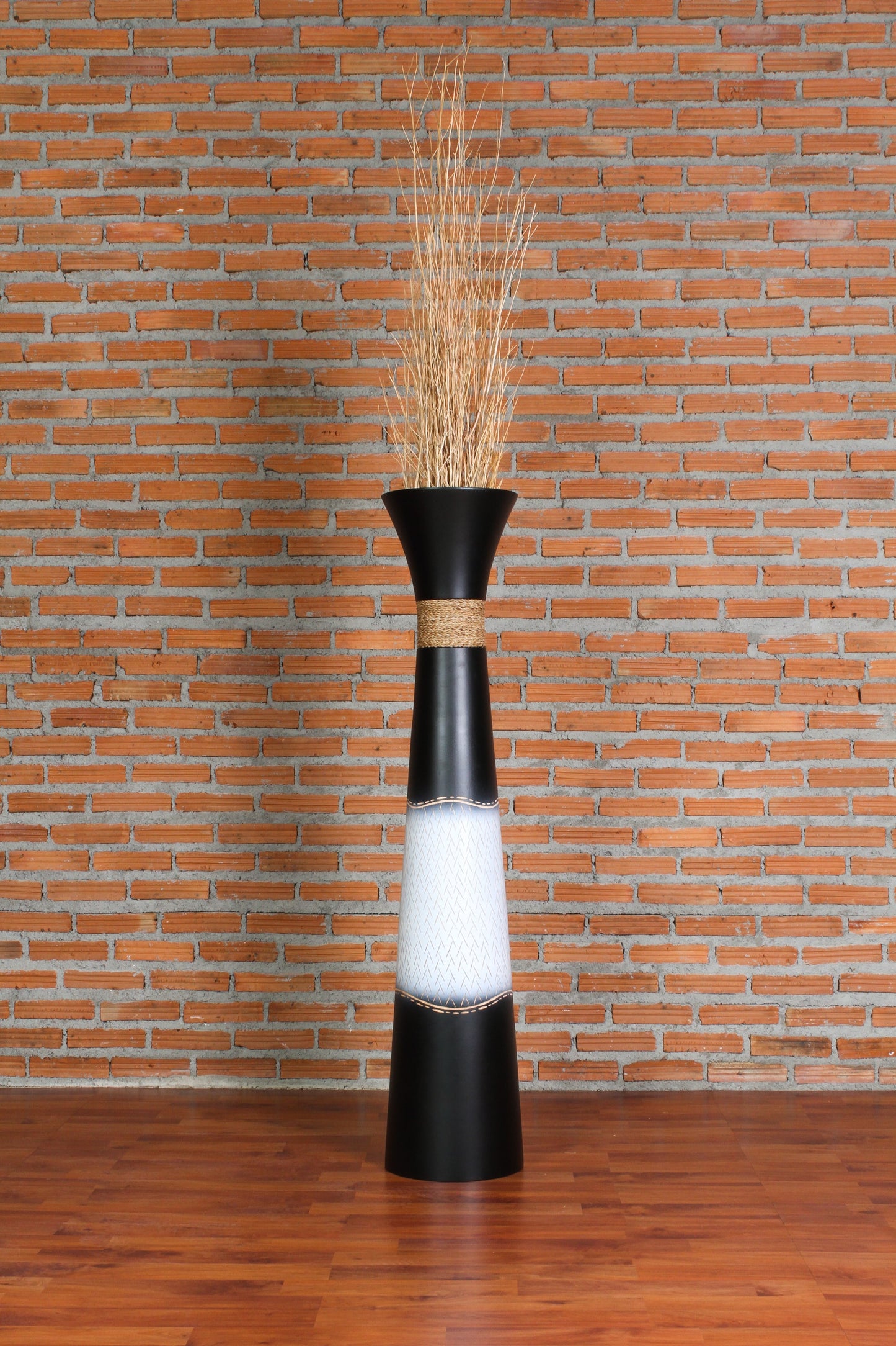 Large Mango Wood Floor Vase – Handcrafted Decorative Highlight from Thailand, 41 inches