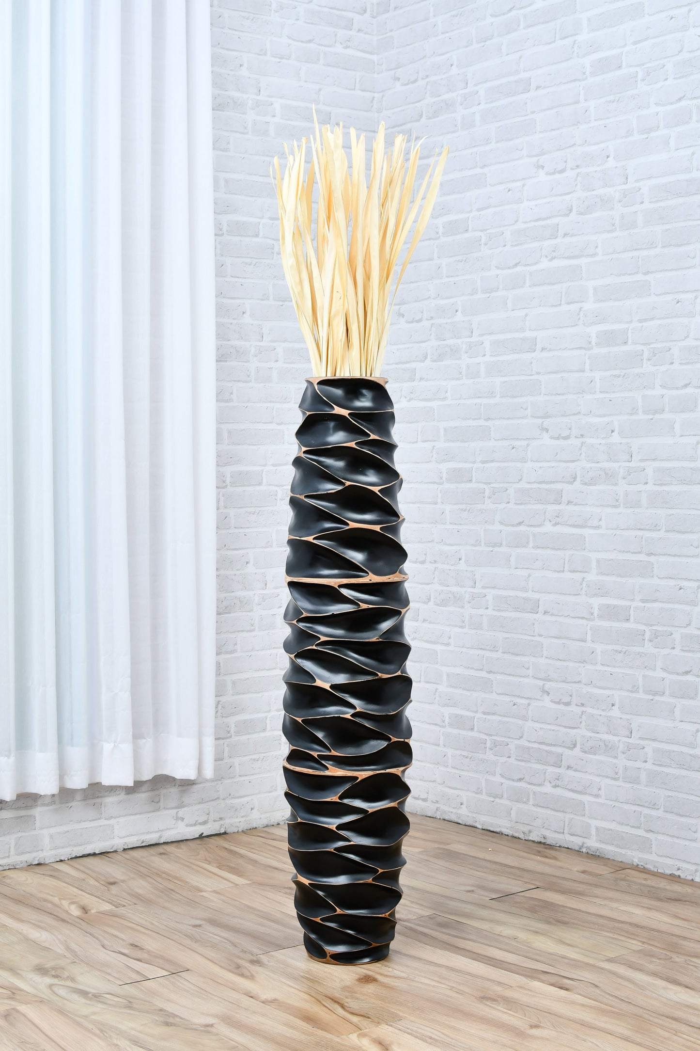 Large Mango Wood Floor Vase – Handcrafted Decorative Highlight from Thailand, 41 inches