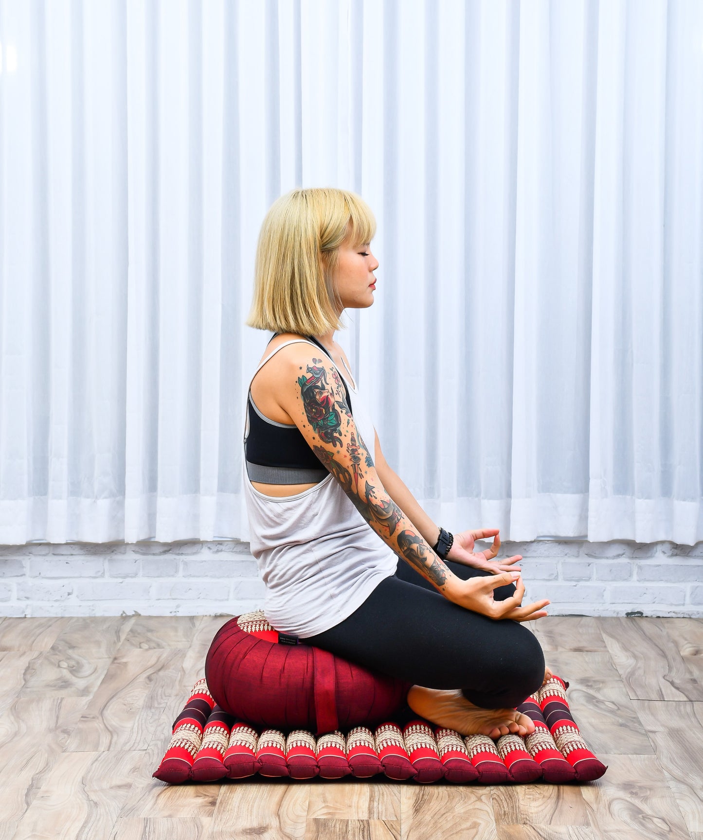 Kapok Meditation Cushion Set – Zabuton Mat & Zafu Seat Cushion with Cotton Cover, Sf24 - Red, Brown