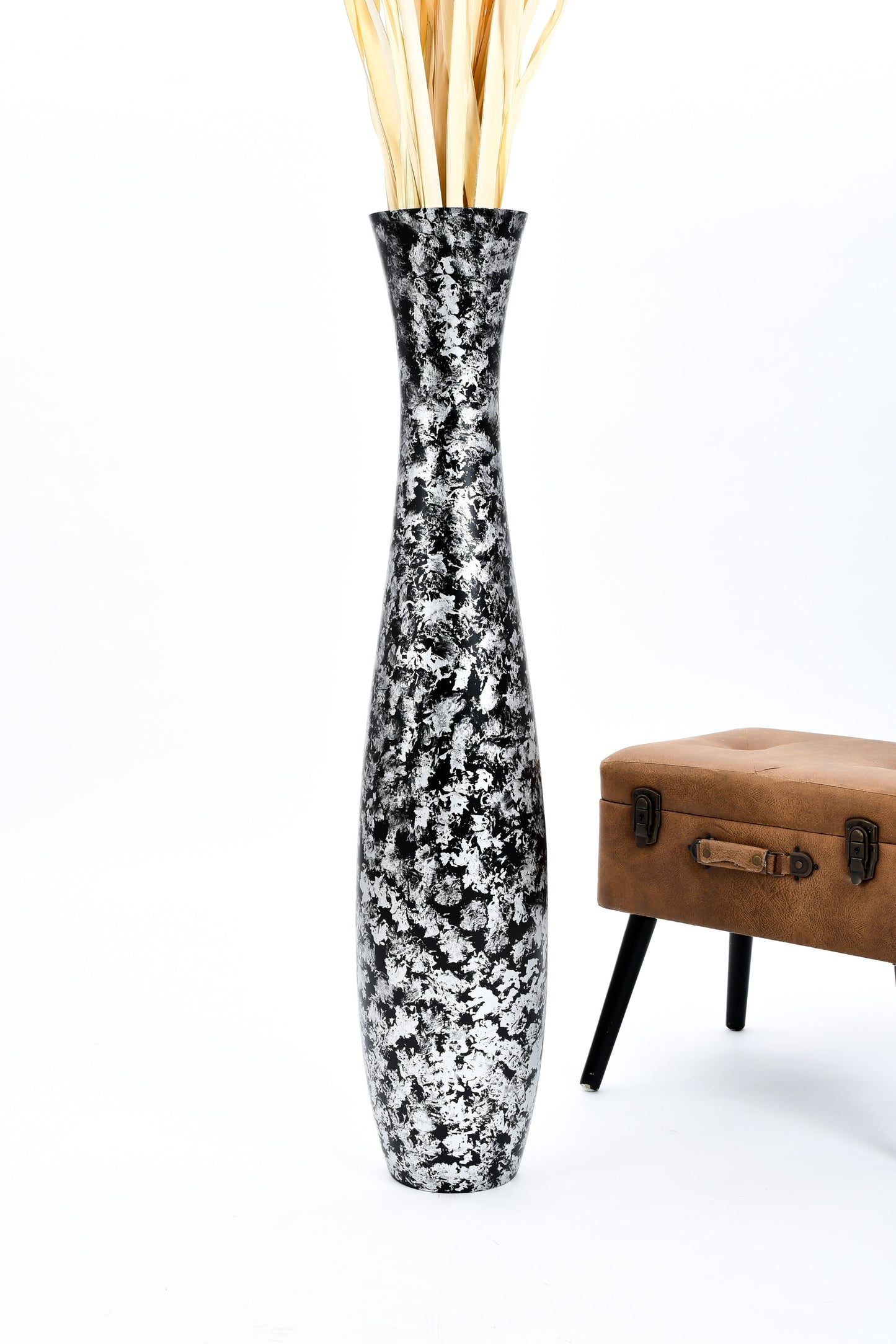 Large Mango Wood Floor Vase – Handcrafted Decorative Highlight from Thailand, 41 inches