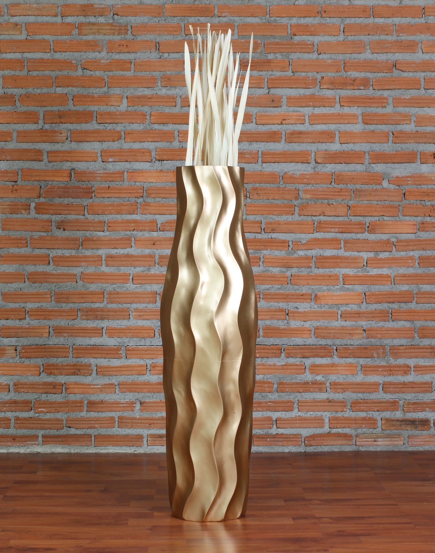 Large Mango Wood Floor Vase – Handcrafted Decorative Highlight from Thailand, 34 inches