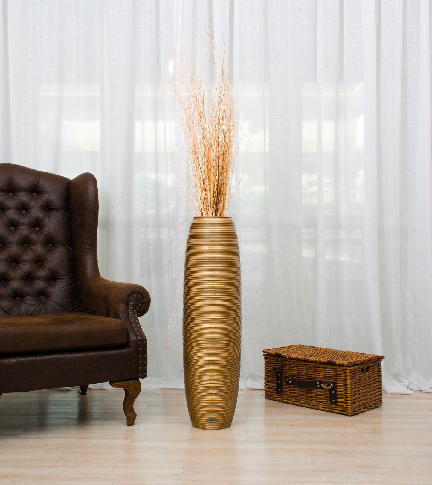 Large Mango Wood Floor Vase – Handcrafted Decorative Highlight from Thailand, 34 inches