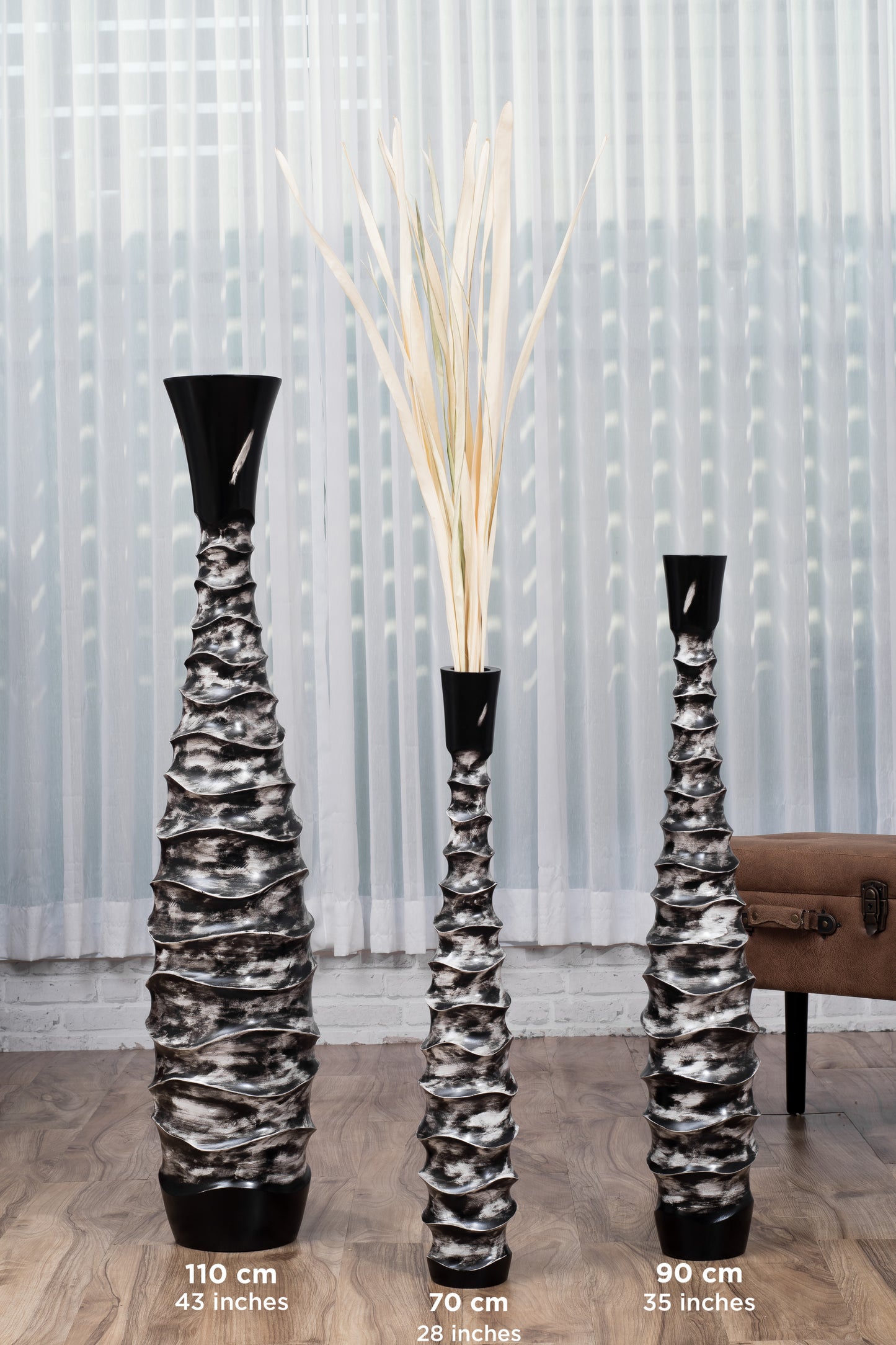 Large Mango Wood Floor Vase – Handcrafted Decorative Highlight from Thailand, 26 inches
