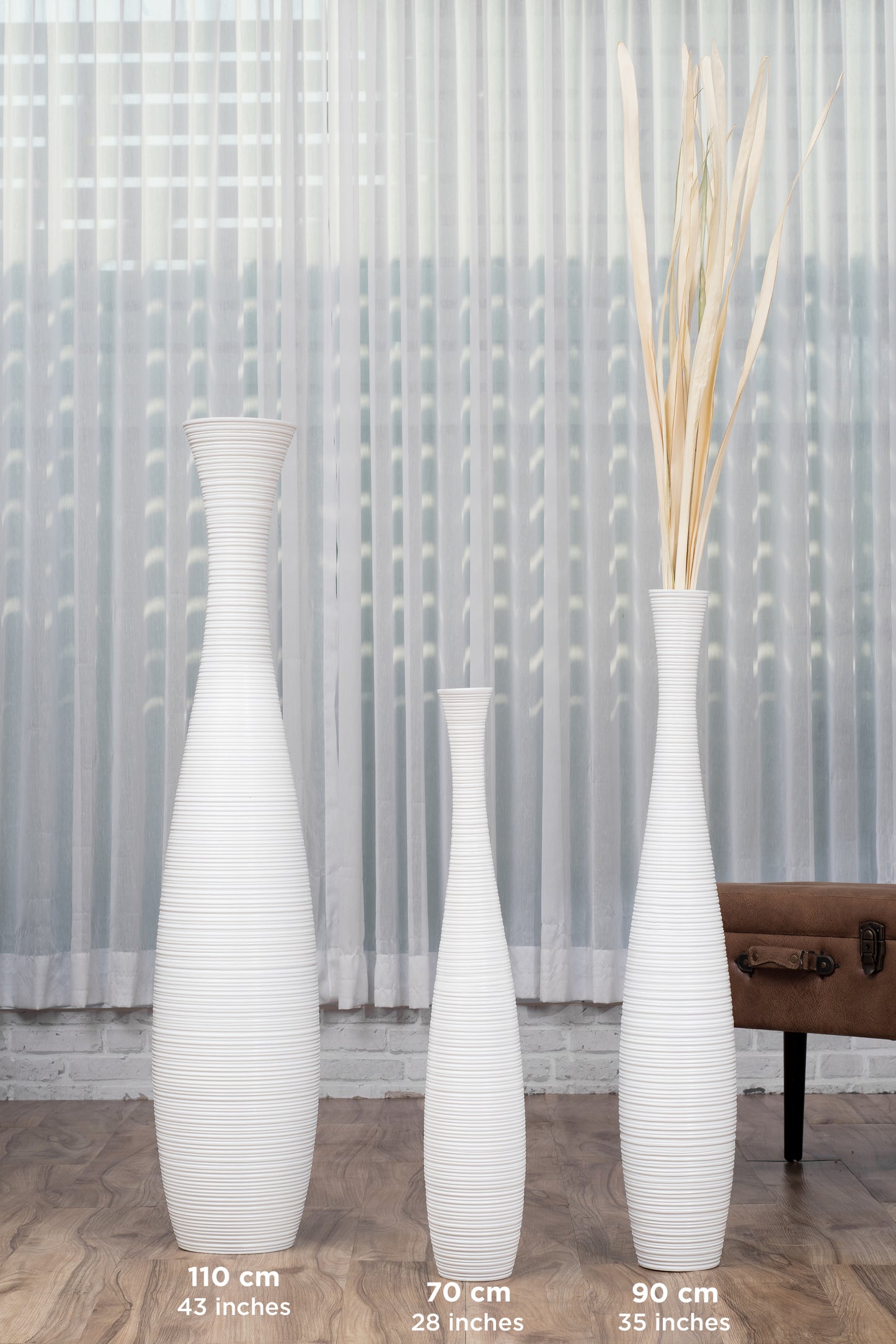 Large Mango Wood Floor Vase – Handcrafted Decorative Highlight from Thailand, 41 inches