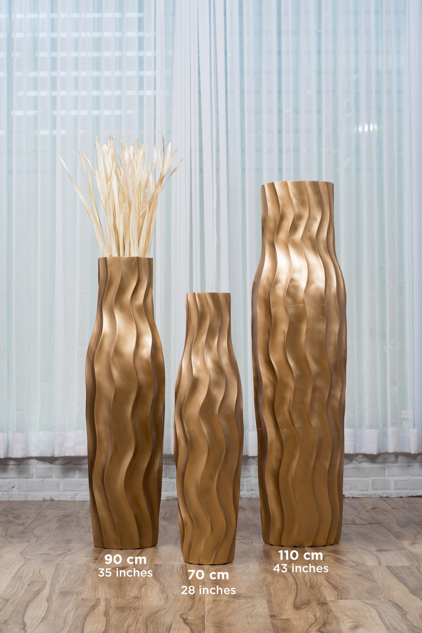Large Mango Wood Floor Vase – Handcrafted Decorative Highlight from Thailand, 34 inches