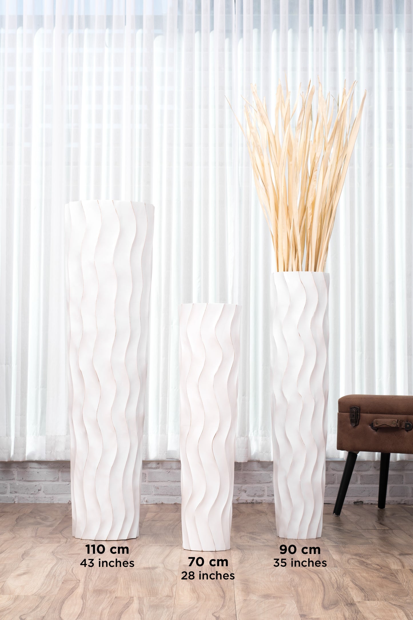 Large Mango Wood Floor Vase – Handcrafted Decorative Highlight from Thailand, 34 inches