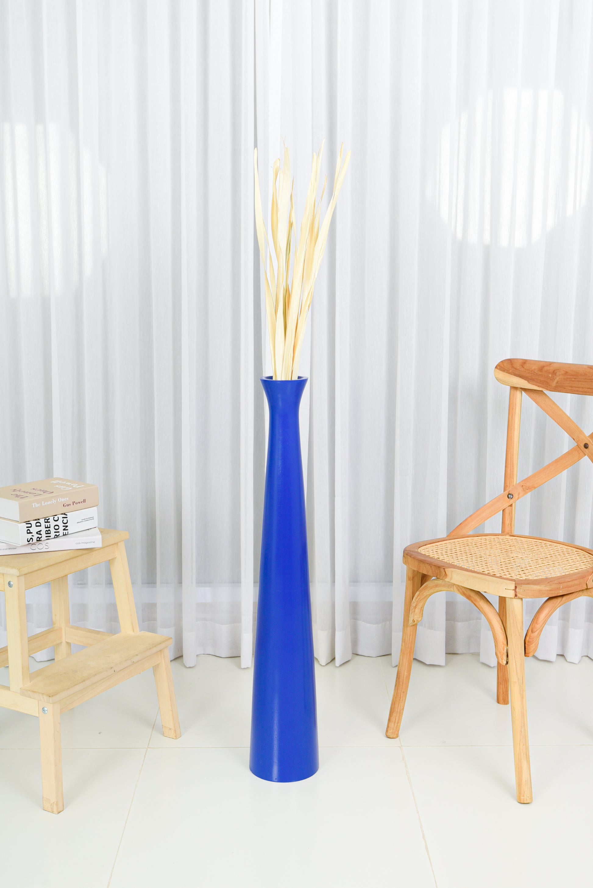 Large Mango Wood Floor Vase – Handcrafted Decorative Highlight from Thailand, blue, 34 inches