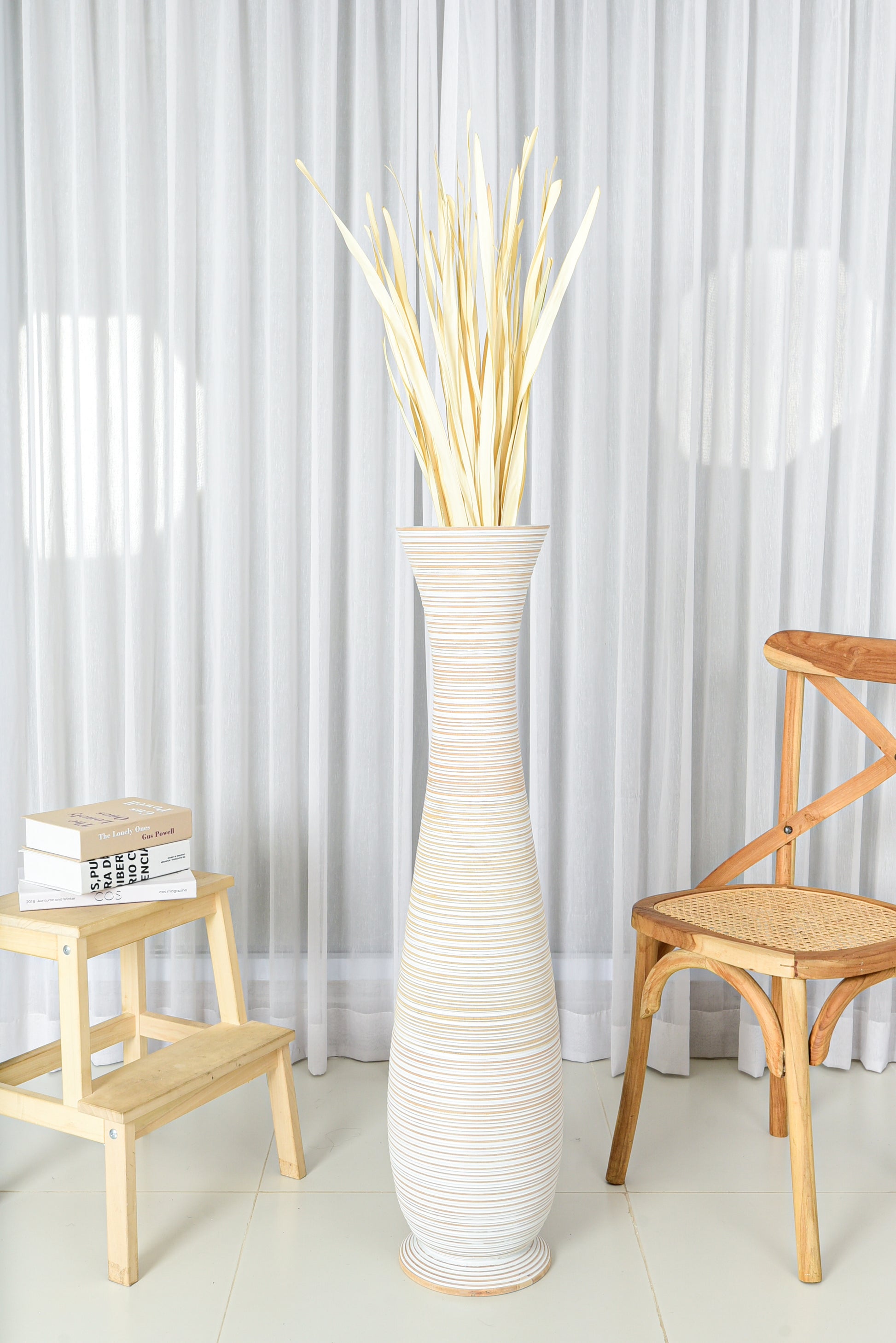 Large Mango Wood Floor Vase – Handcrafted Decorative Highlight from Thailand, 41 inches