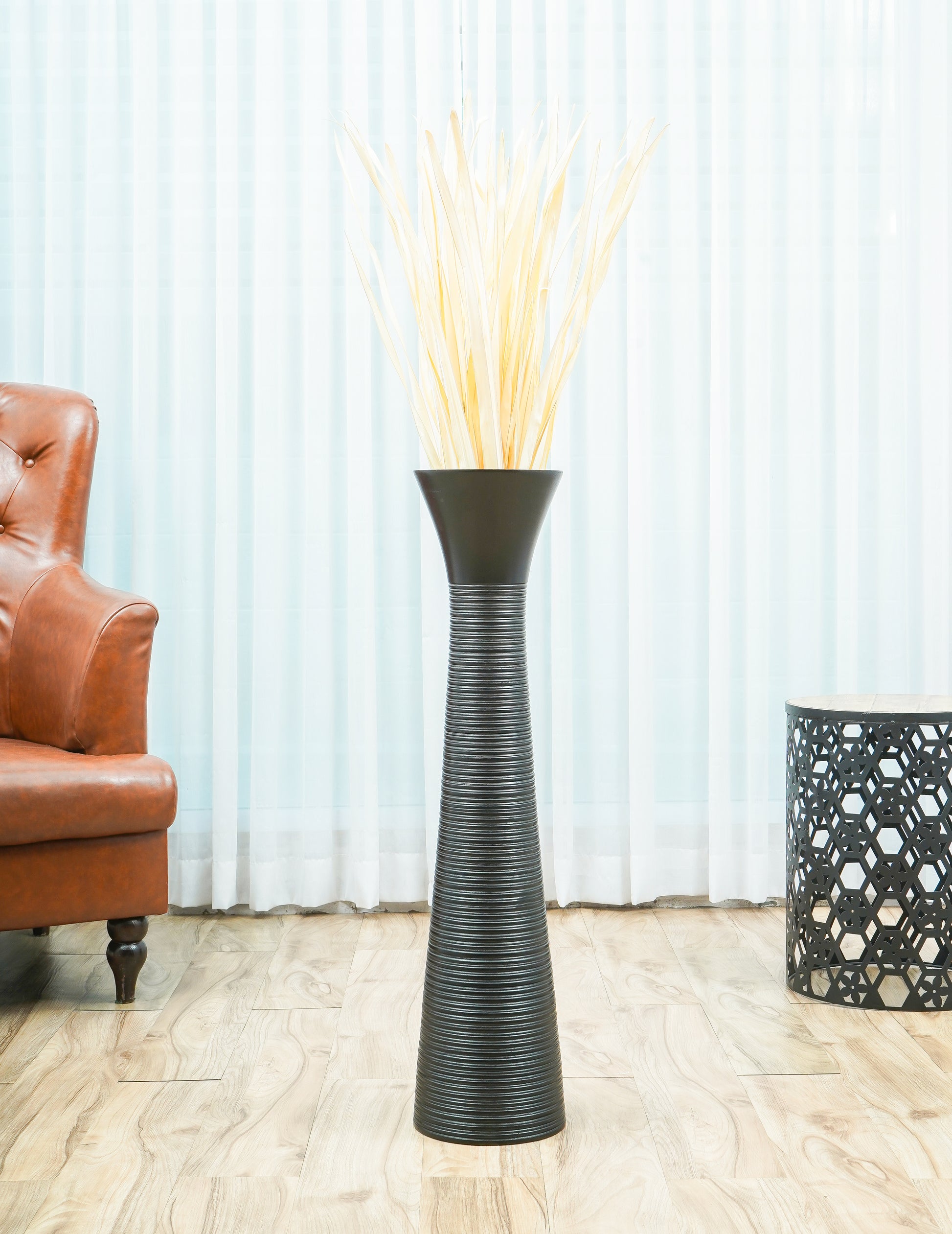 Large Mango Wood Floor Vase – Handcrafted Decorative Highlight from Thailand, 34 inches