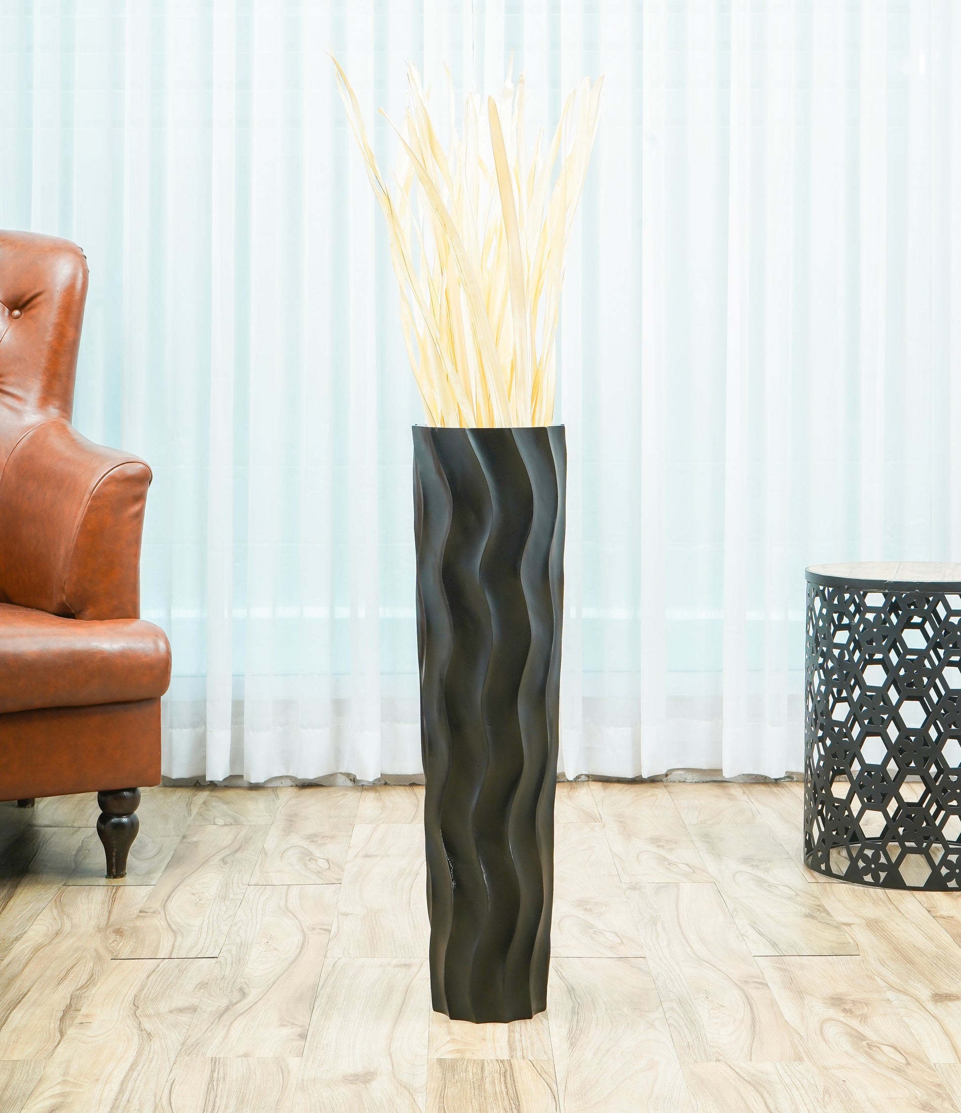 Large Mango Wood Floor Vase – Handcrafted Decorative Highlight from Thailand, 26 inches