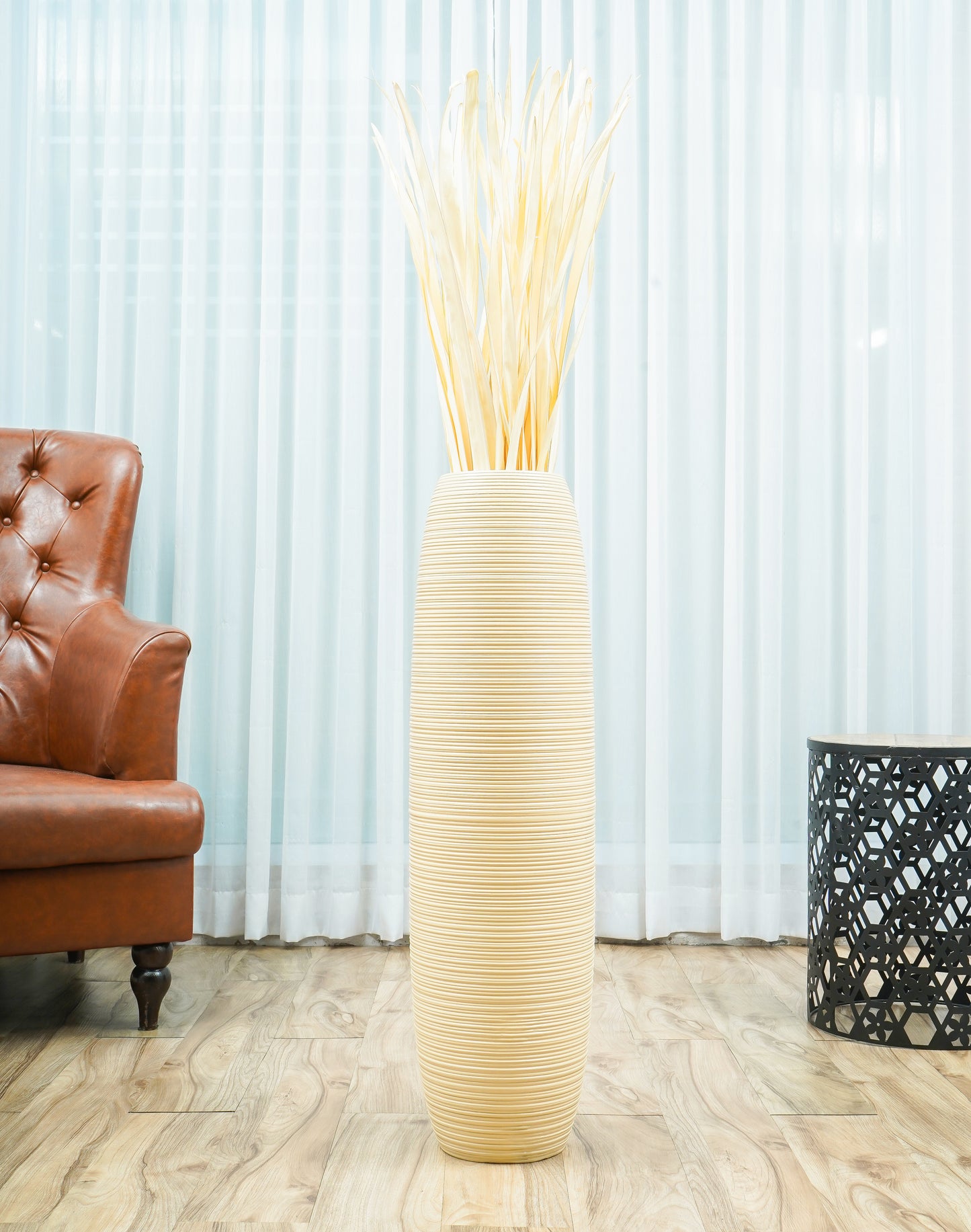 Large Mango Wood Floor Vase – Handcrafted Decorative Highlight from Thailand, 34 inches