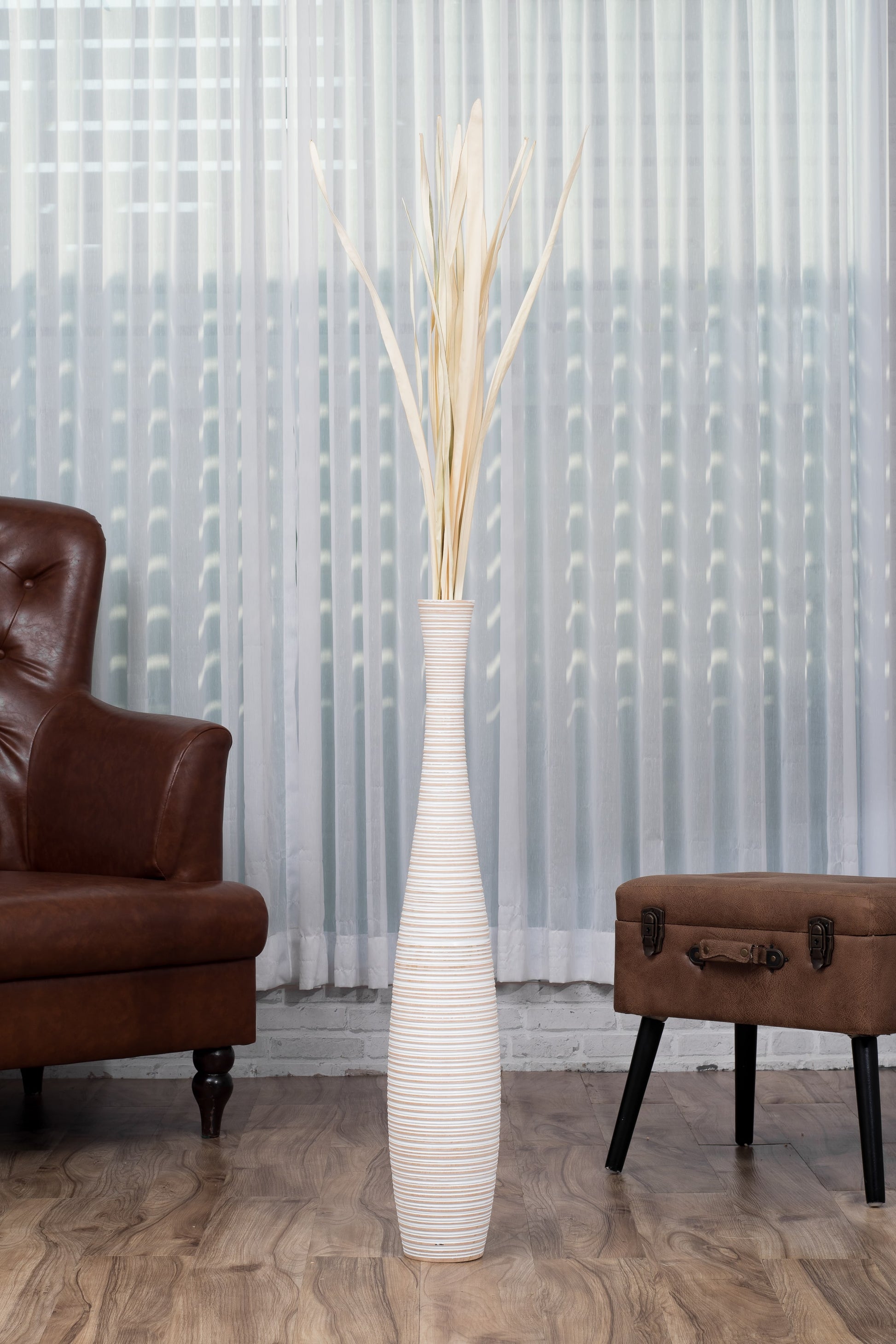Large Mango Wood Floor Vase – Handcrafted Decorative Highlight from Thailand, 34 inches