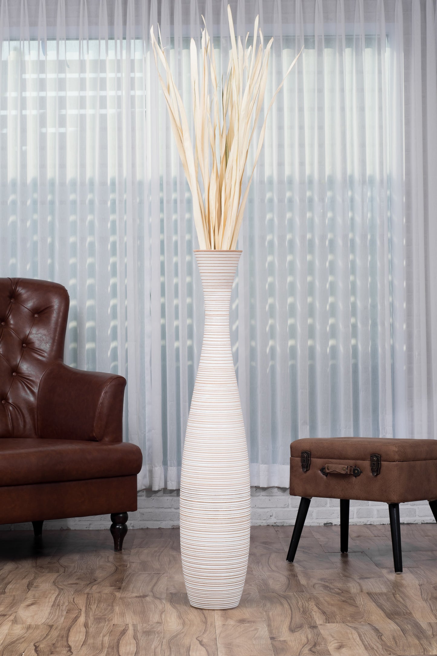 Large Mango Wood Floor Vase – Handcrafted Decorative Highlight from Thailand, 41 inches