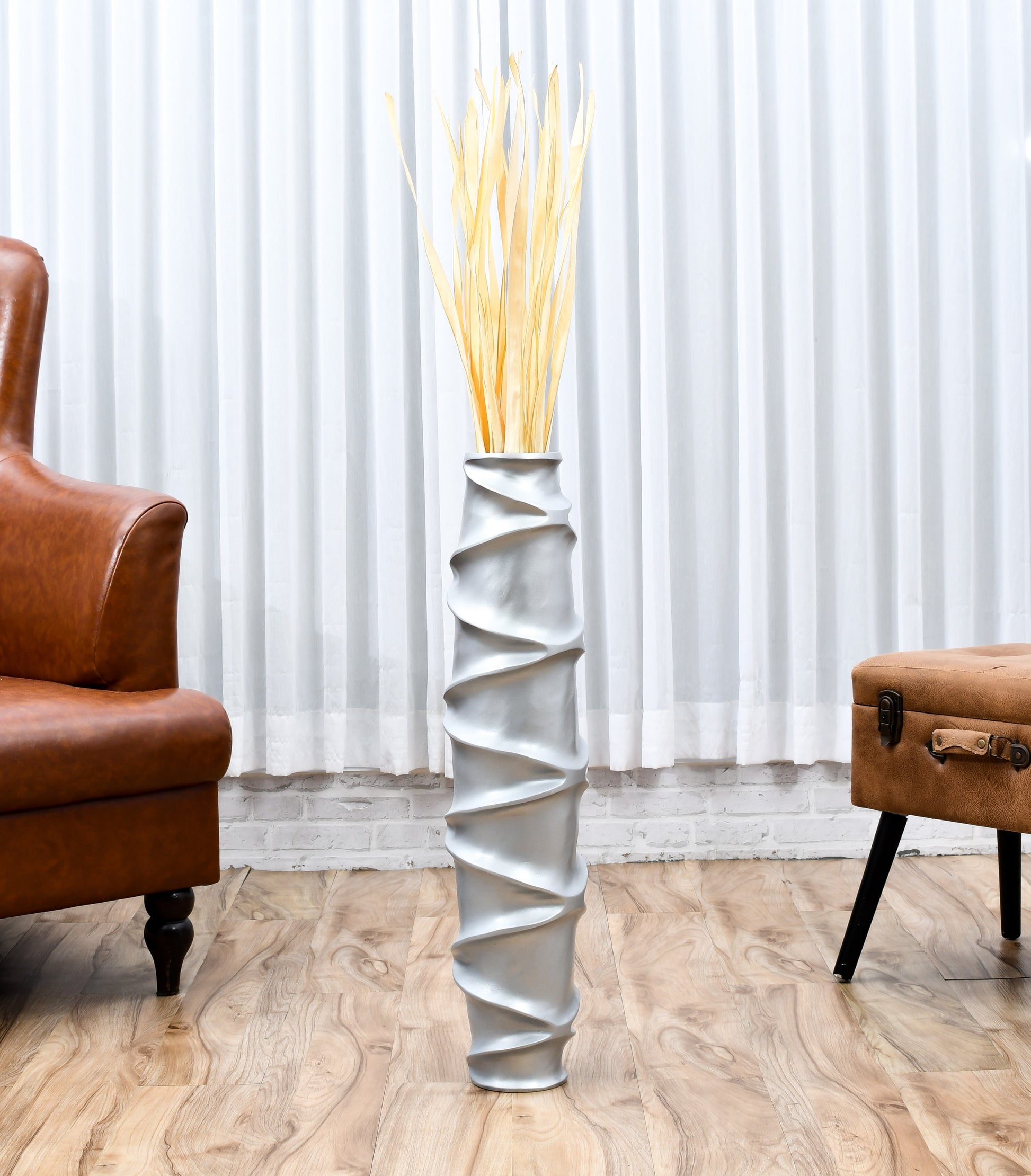 Large Mango Wood Floor Vase – Handcrafted Decorative Highlight from Thailand, 26 inches