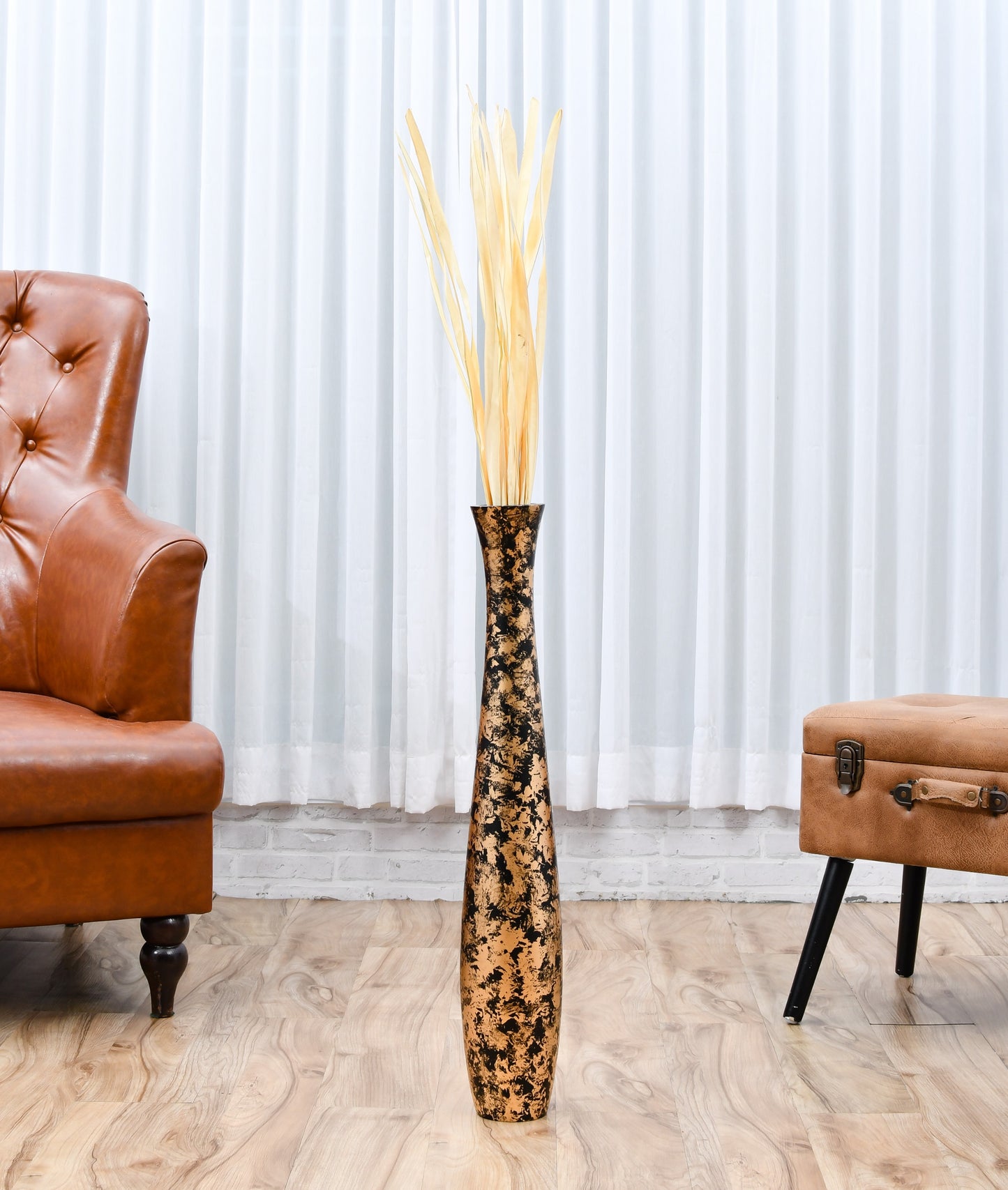 Large Mango Wood Floor Vase – Handcrafted Decorative Highlight from Thailand, 26 inches