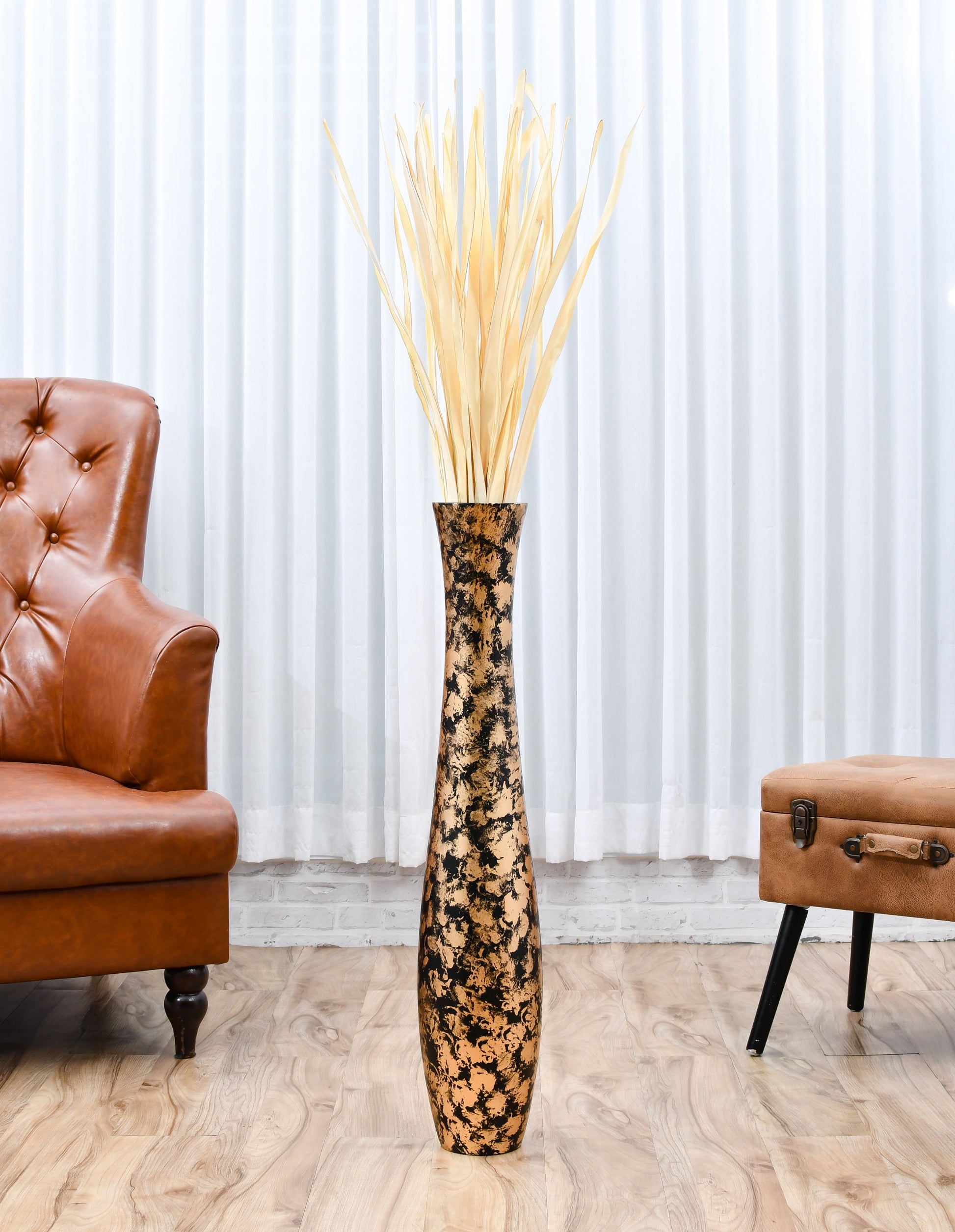 Large Mango Wood Floor Vase – Handcrafted Decorative Highlight from Thailand, 34 inches