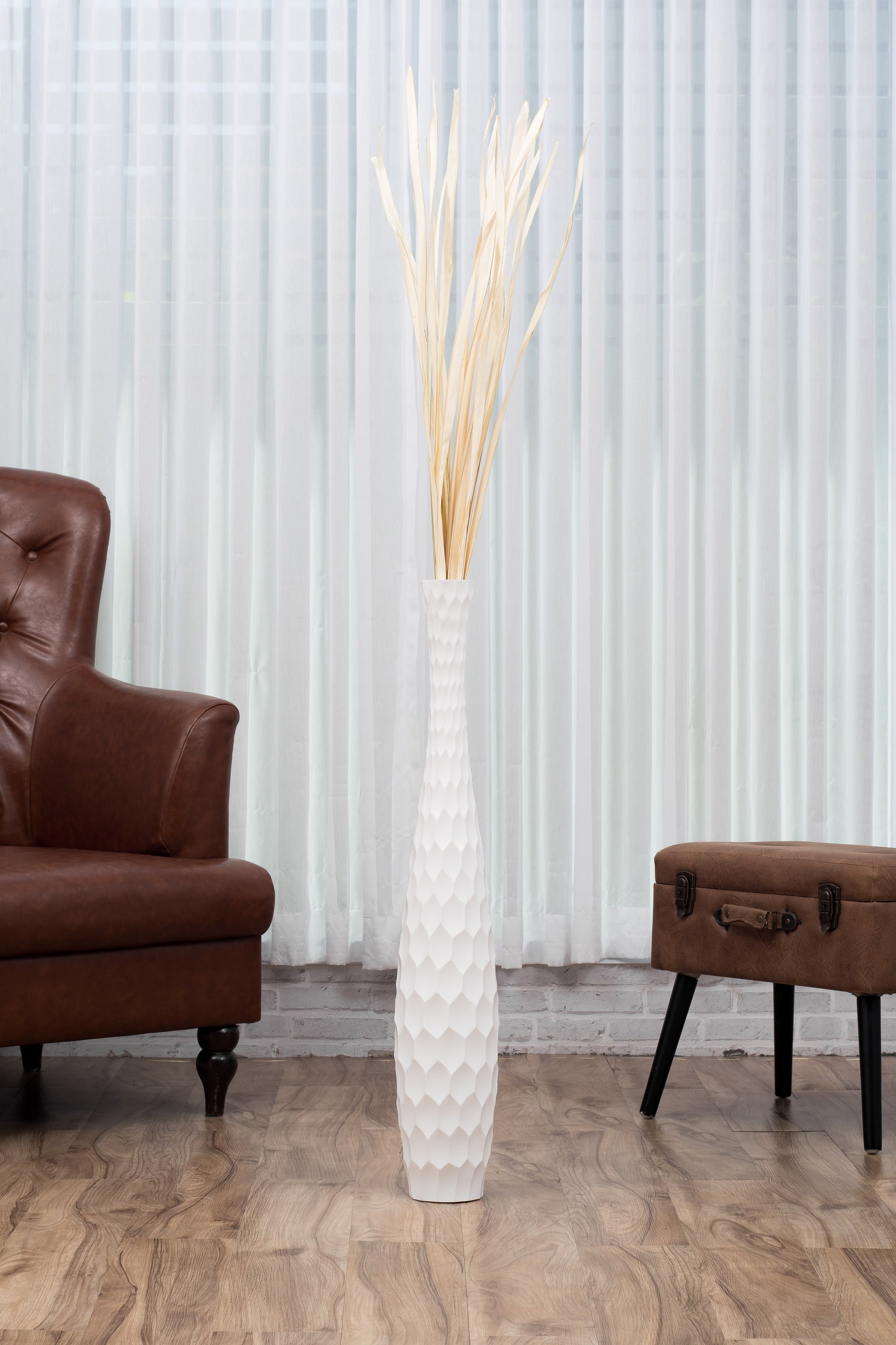 Large Mango Wood Floor Vase – Handcrafted Decorative Highlight from Thailand, 34 inches