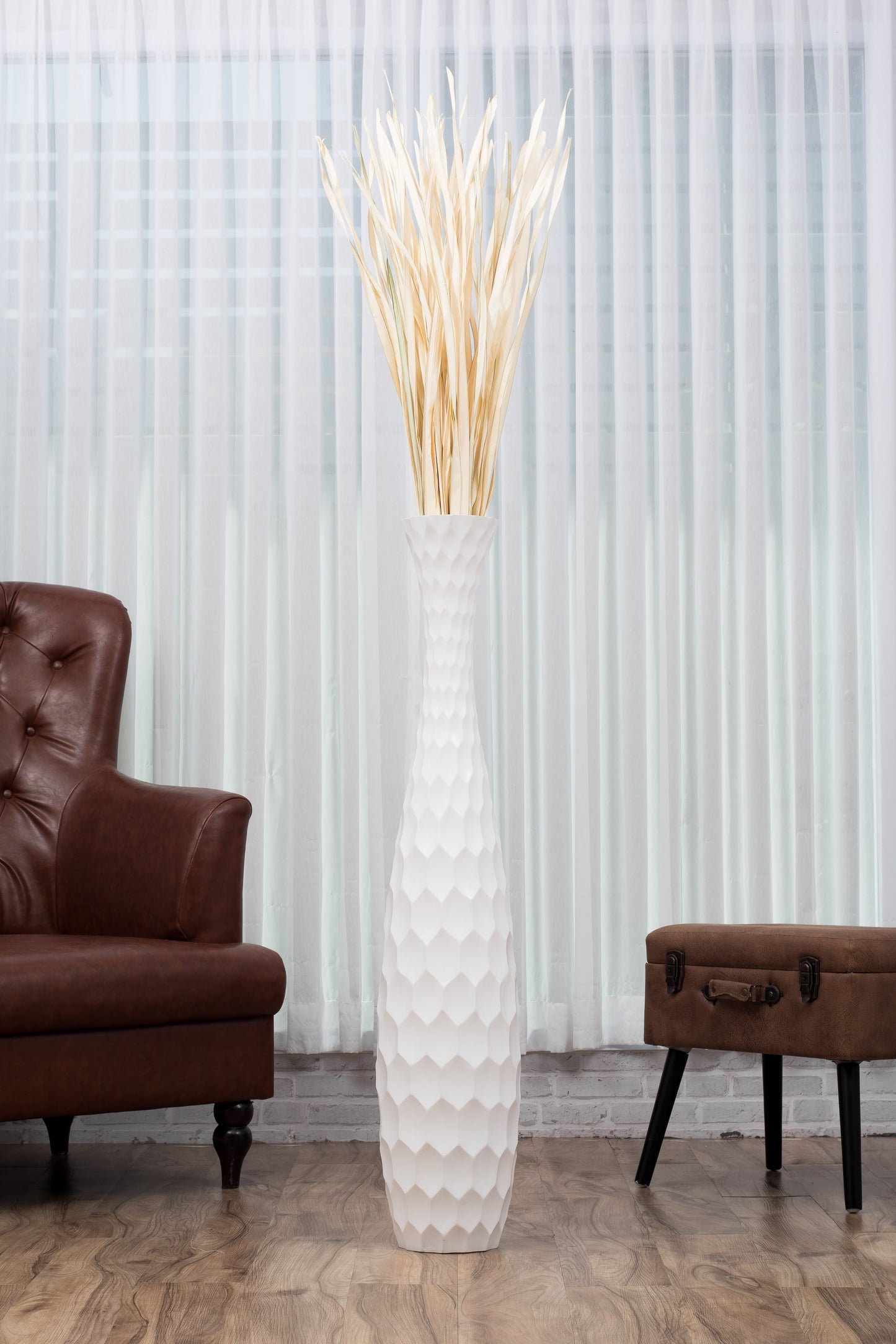 Large Mango Wood Floor Vase – Handcrafted Decorative Highlight from Thailand, 41 inches