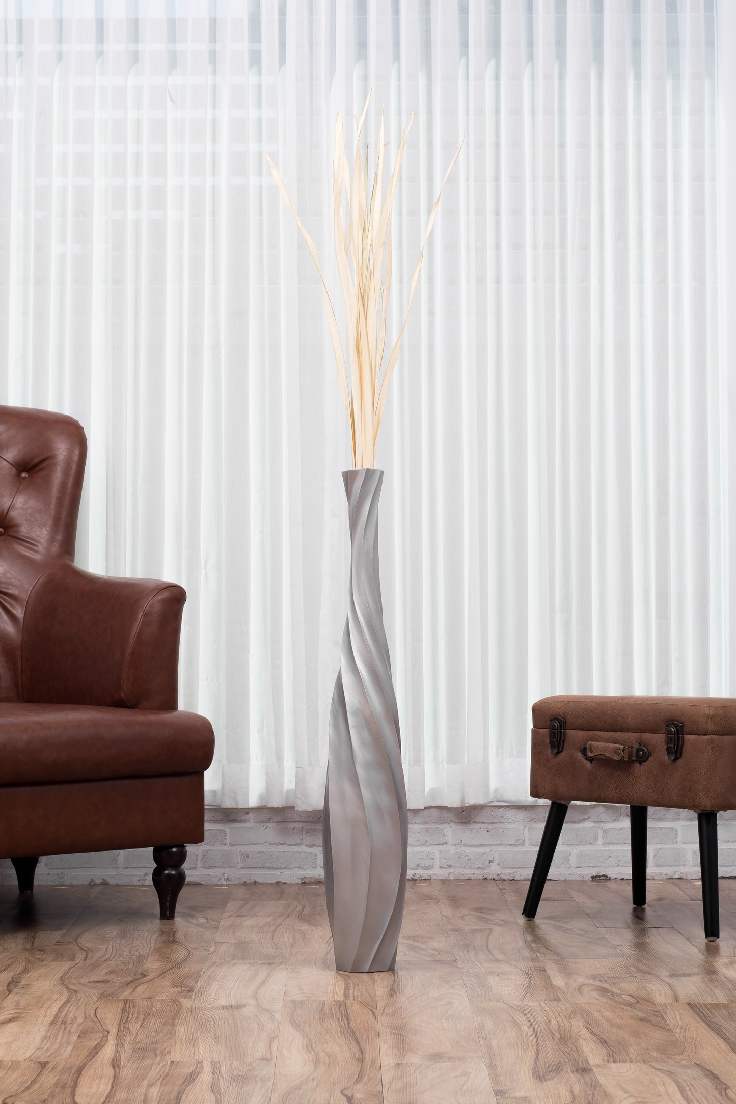 Large Mango Wood Floor Vase – Handcrafted Decorative Highlight from Thailand, 34 inches