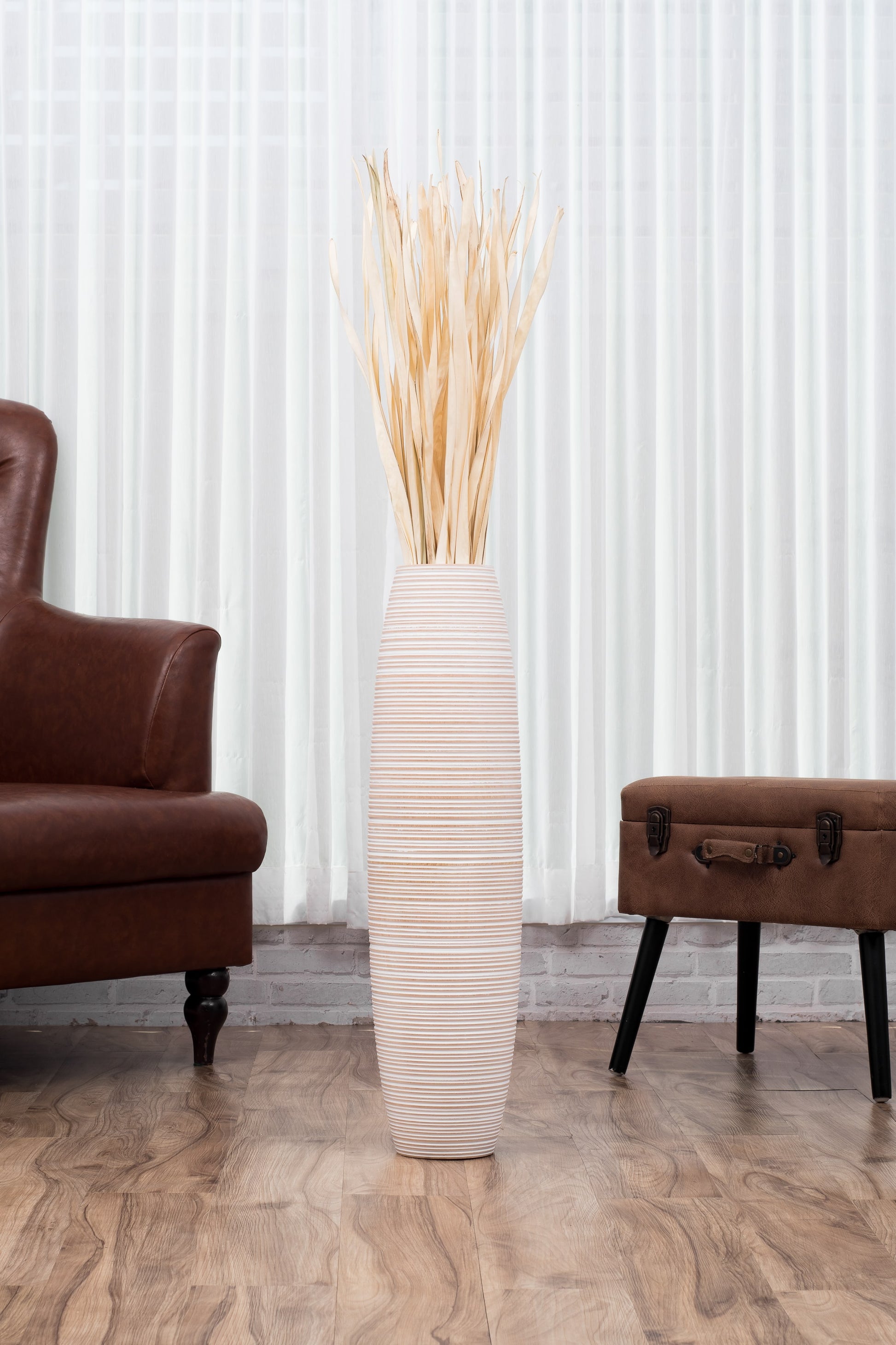 Large Mango Wood Floor Vase – Handcrafted Decorative Highlight from Thailand, 26 inches