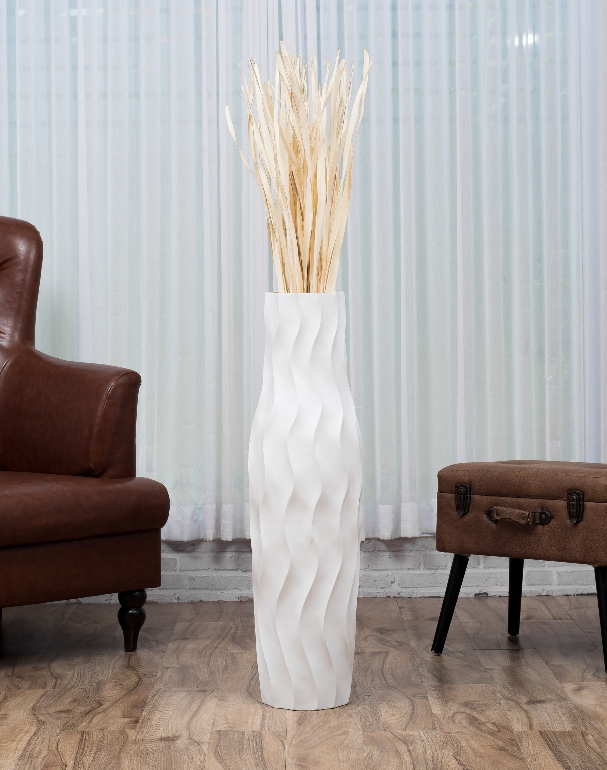 Large Mango Wood Floor Vase – Handcrafted Decorative Highlight from Thailand, 34 inches