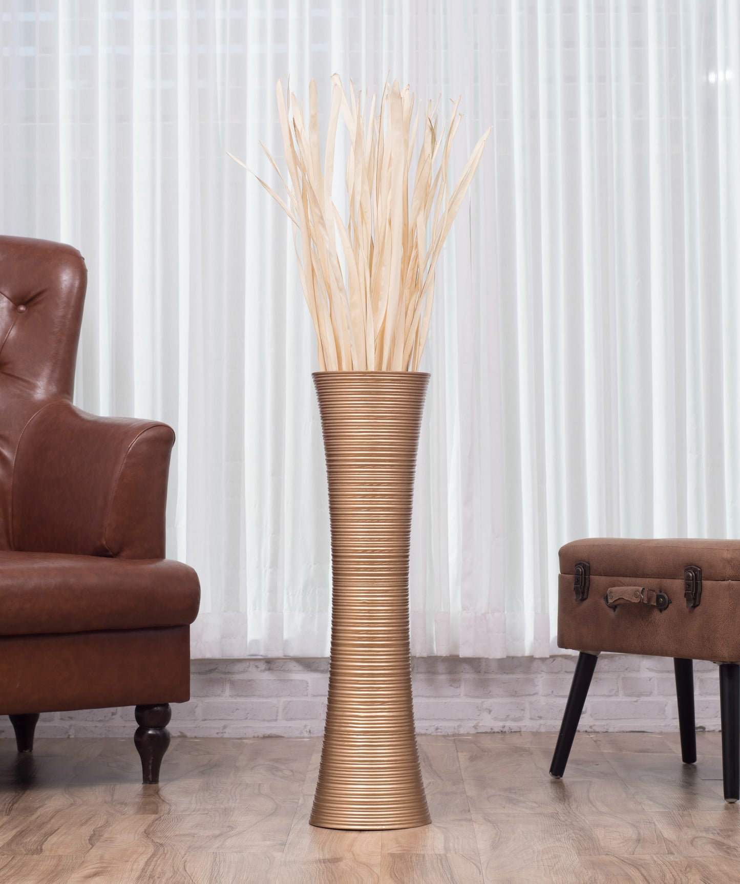 Large Mango Wood Floor Vase – Handcrafted Decorative Highlight from Thailand, 26 inches