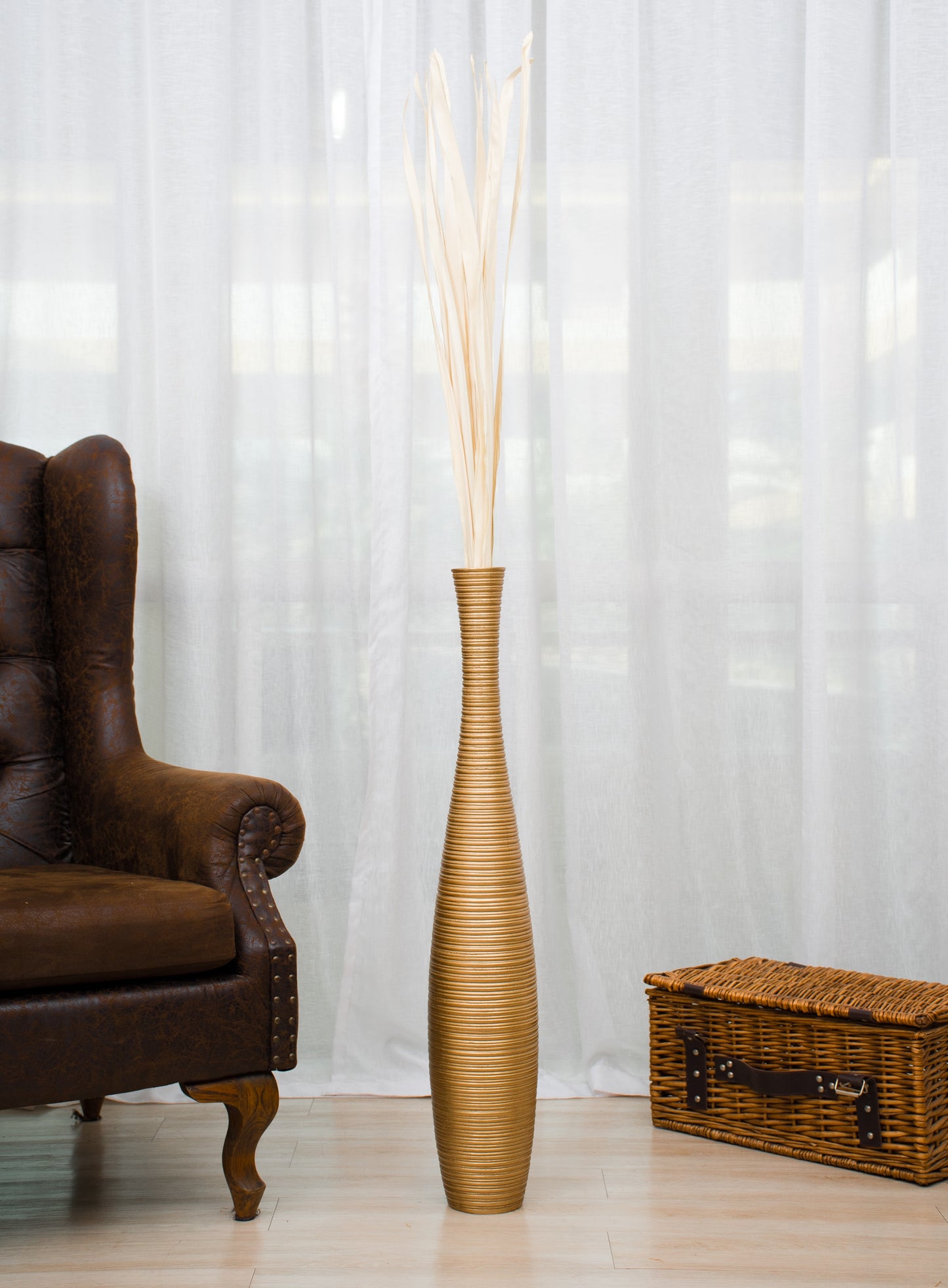 Large Mango Wood Floor Vase – Handcrafted Decorative Highlight from Thailand, 34 inches